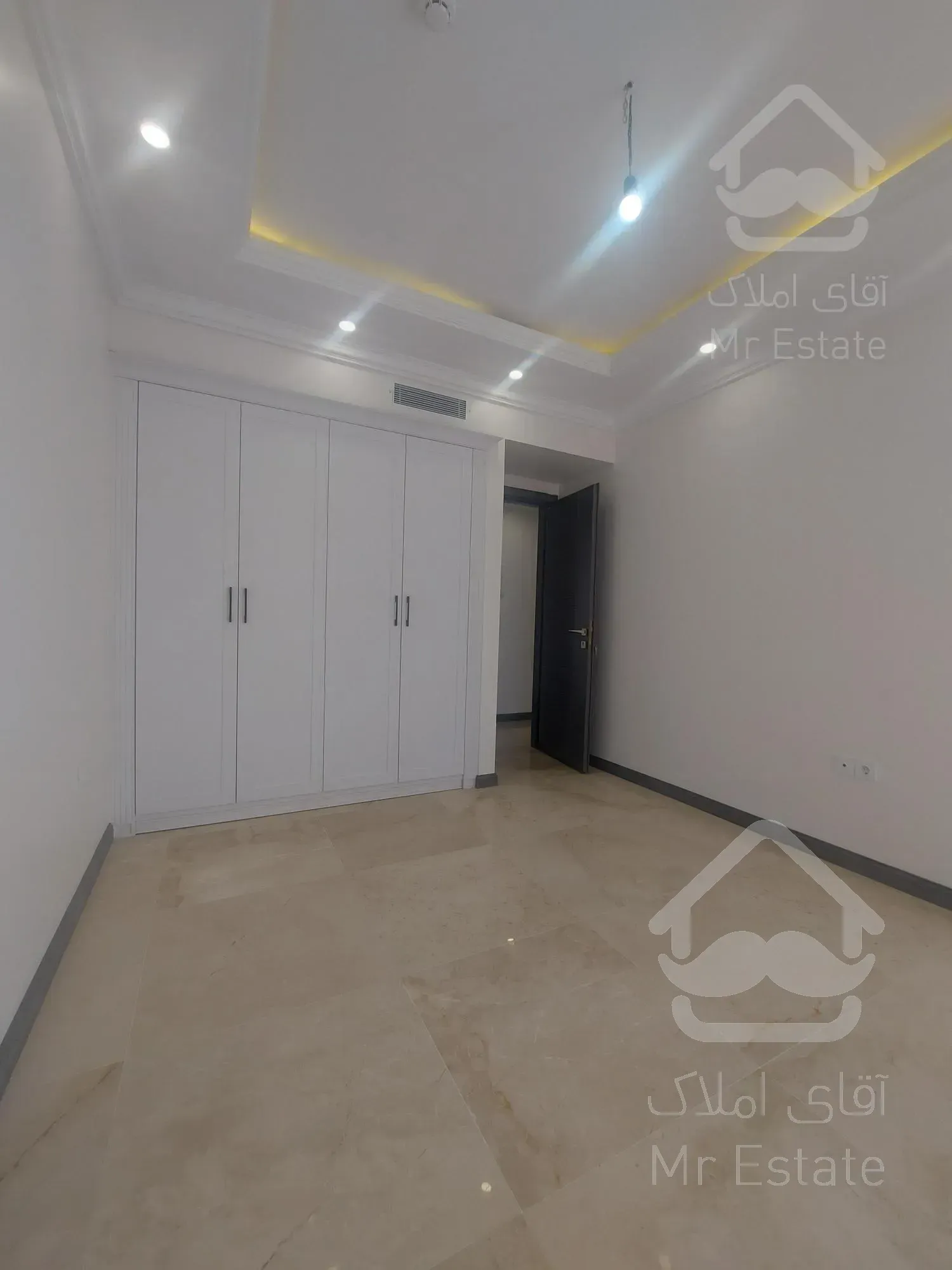 شهرک غرب ۱۵۱متر نوساز خوش نقشه و جذاب