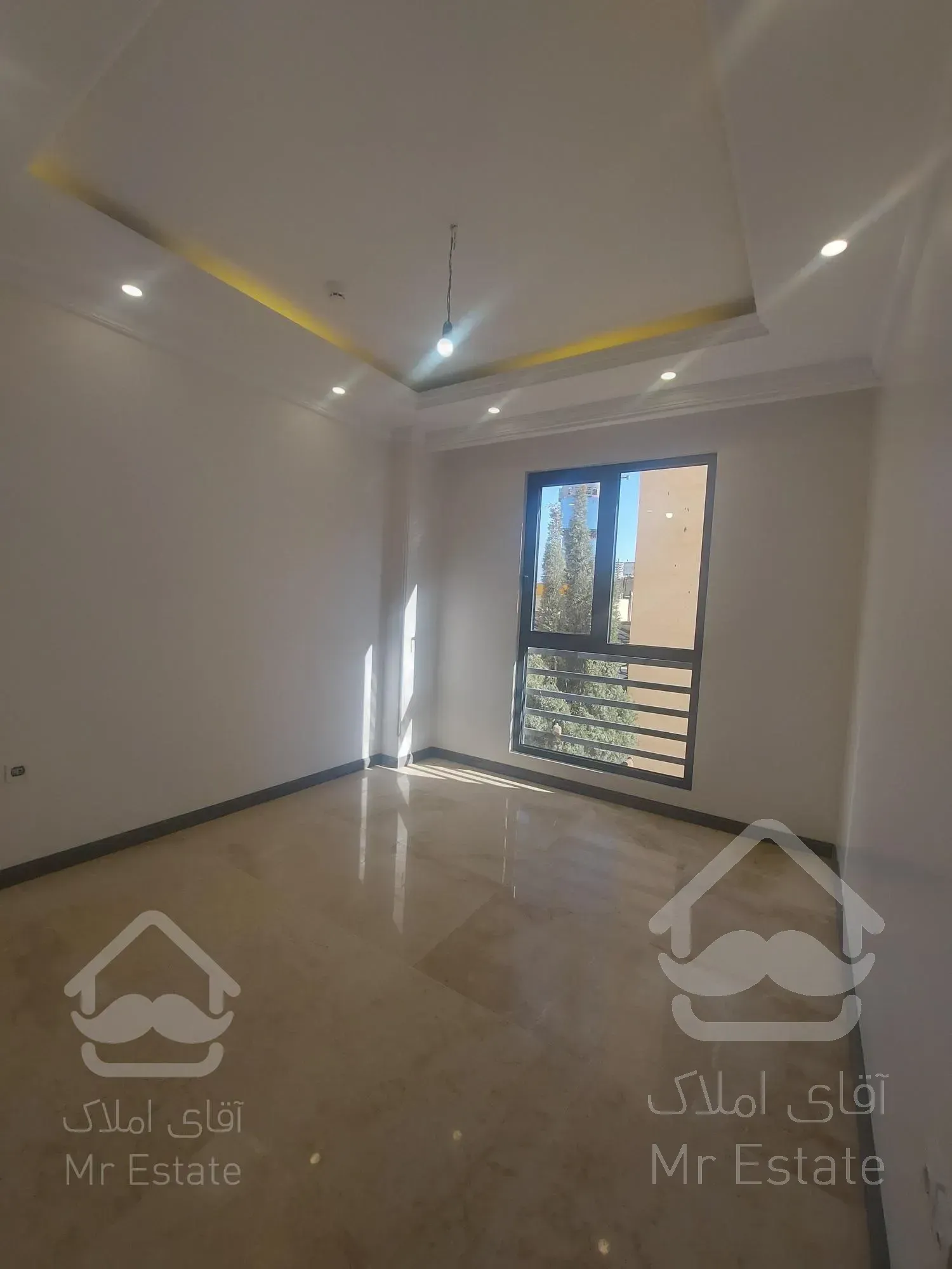 شهرک غرب ۱۵۱متر نوساز خوش نقشه و جذاب