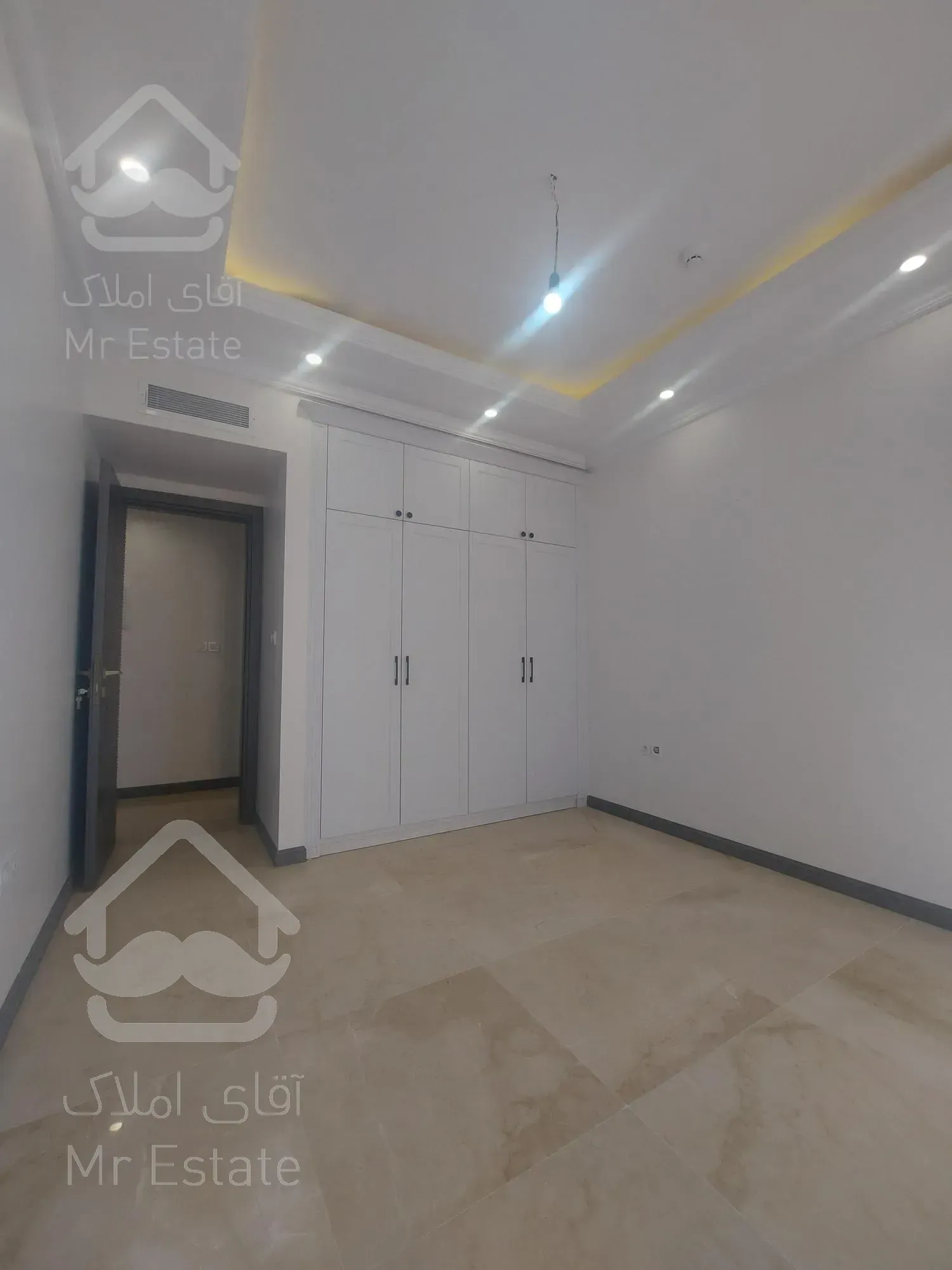 شهرک غرب ۱۵۱متر نوساز خوش نقشه و جذاب