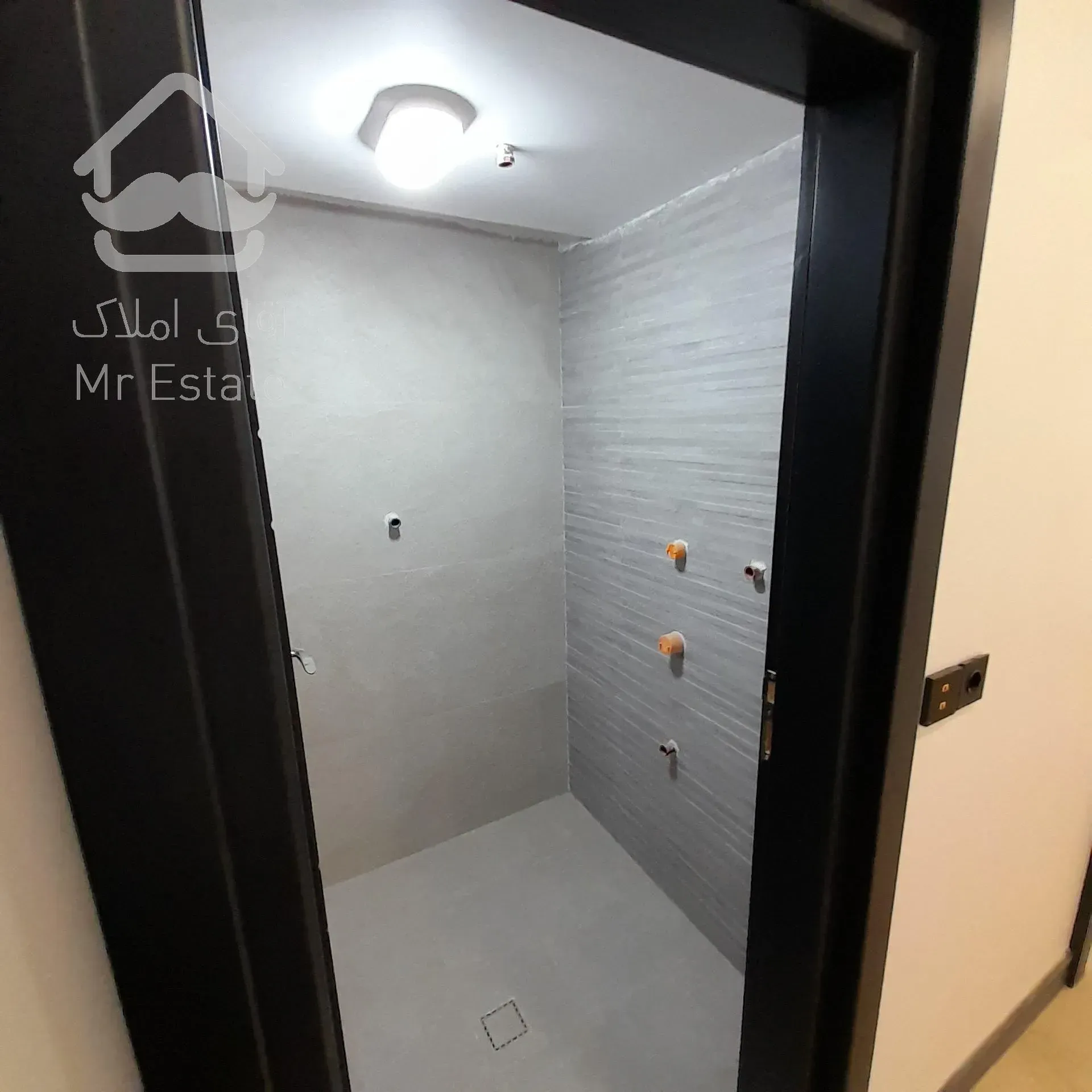 قلب سالاریه. لوکس نشین .خوش متراژ