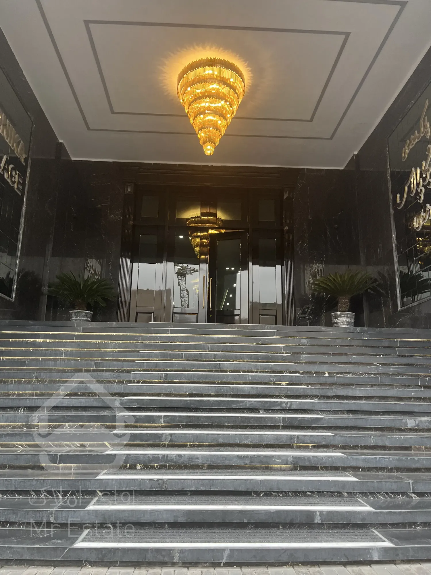 رونیکا پالاس پارک اداری غروی /اولین پارک اداری در تهران /شیک ومجلل