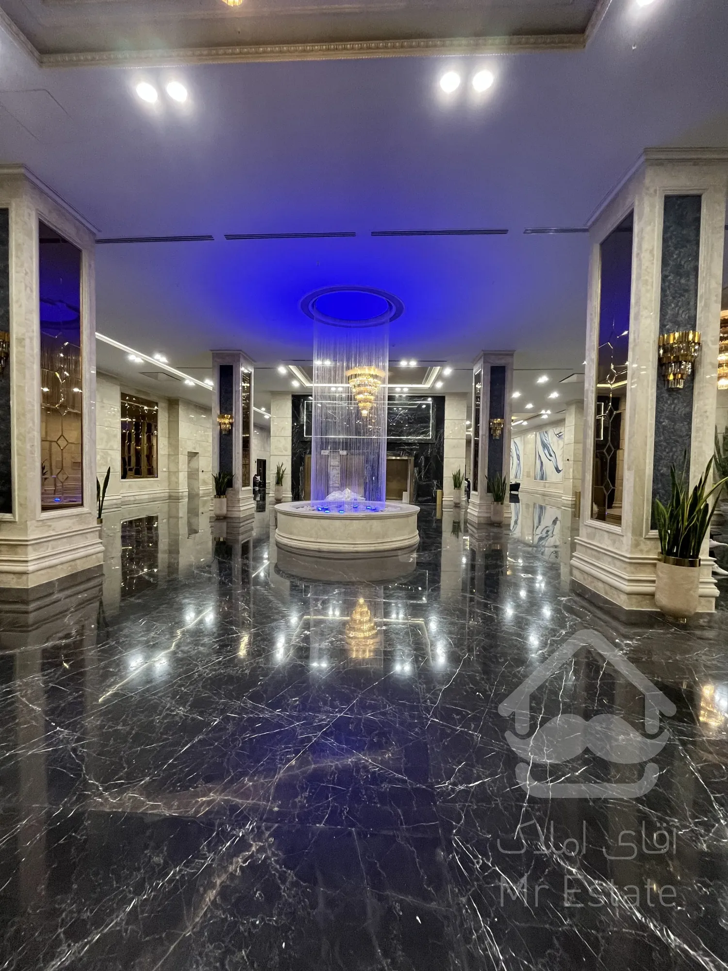 پیش خرید 55 متر تجاری با شرایط اقساط در پونک صنف طلا و جواهرات نبش عدل (میرزابابایی )