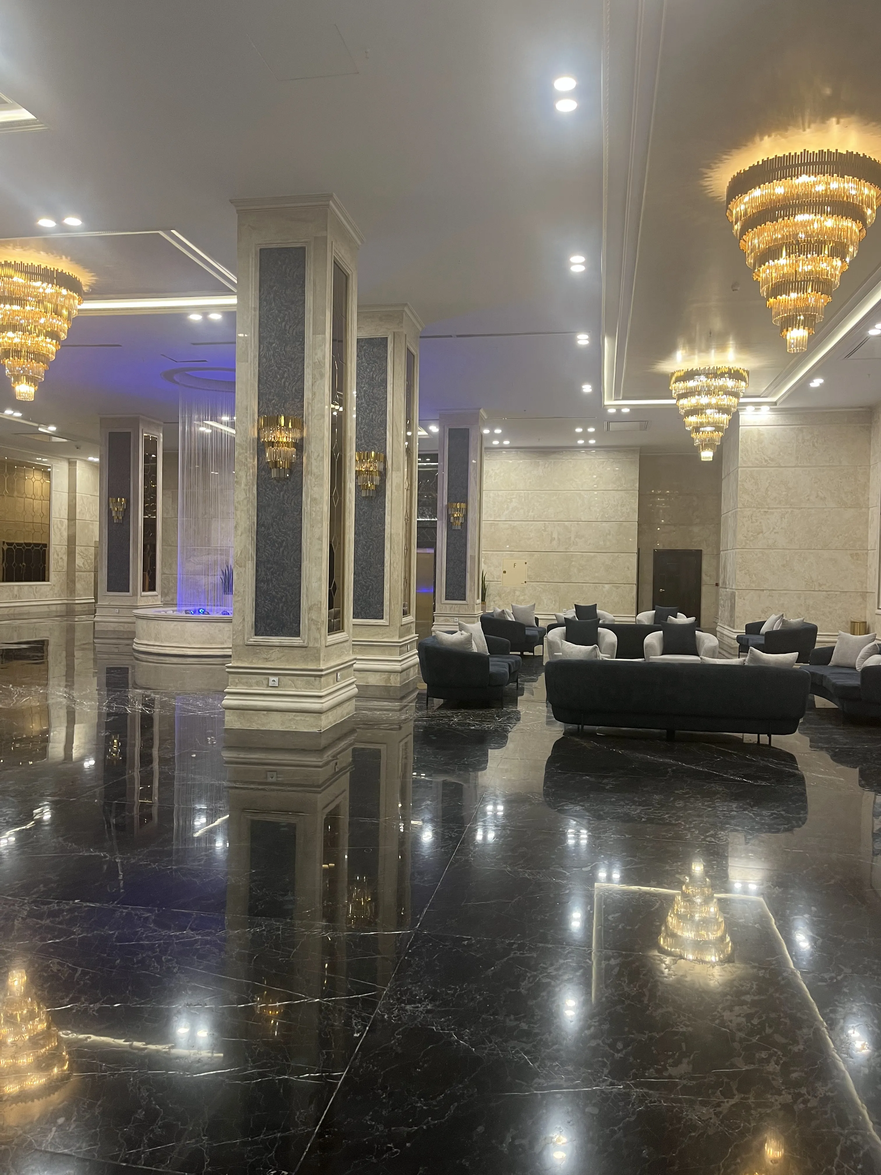 پیش فروش مغازه 33 متری با بهترین پاخور در تاپ لوکیشن منطقه