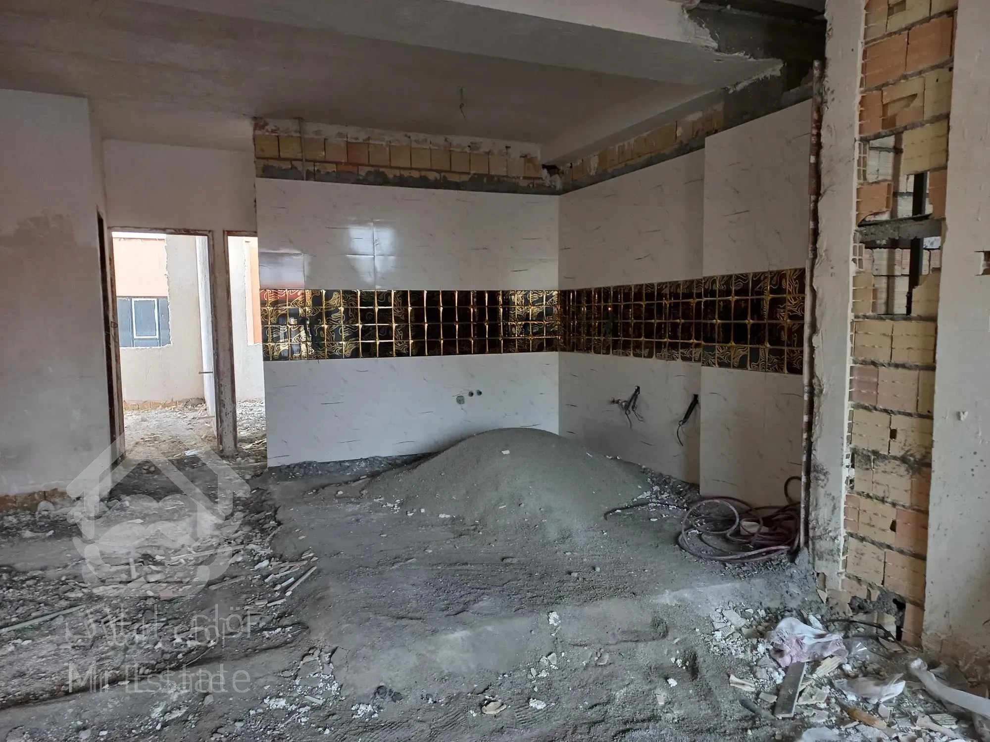 فروش واحد ۱۱۰ متری شهرک ارم