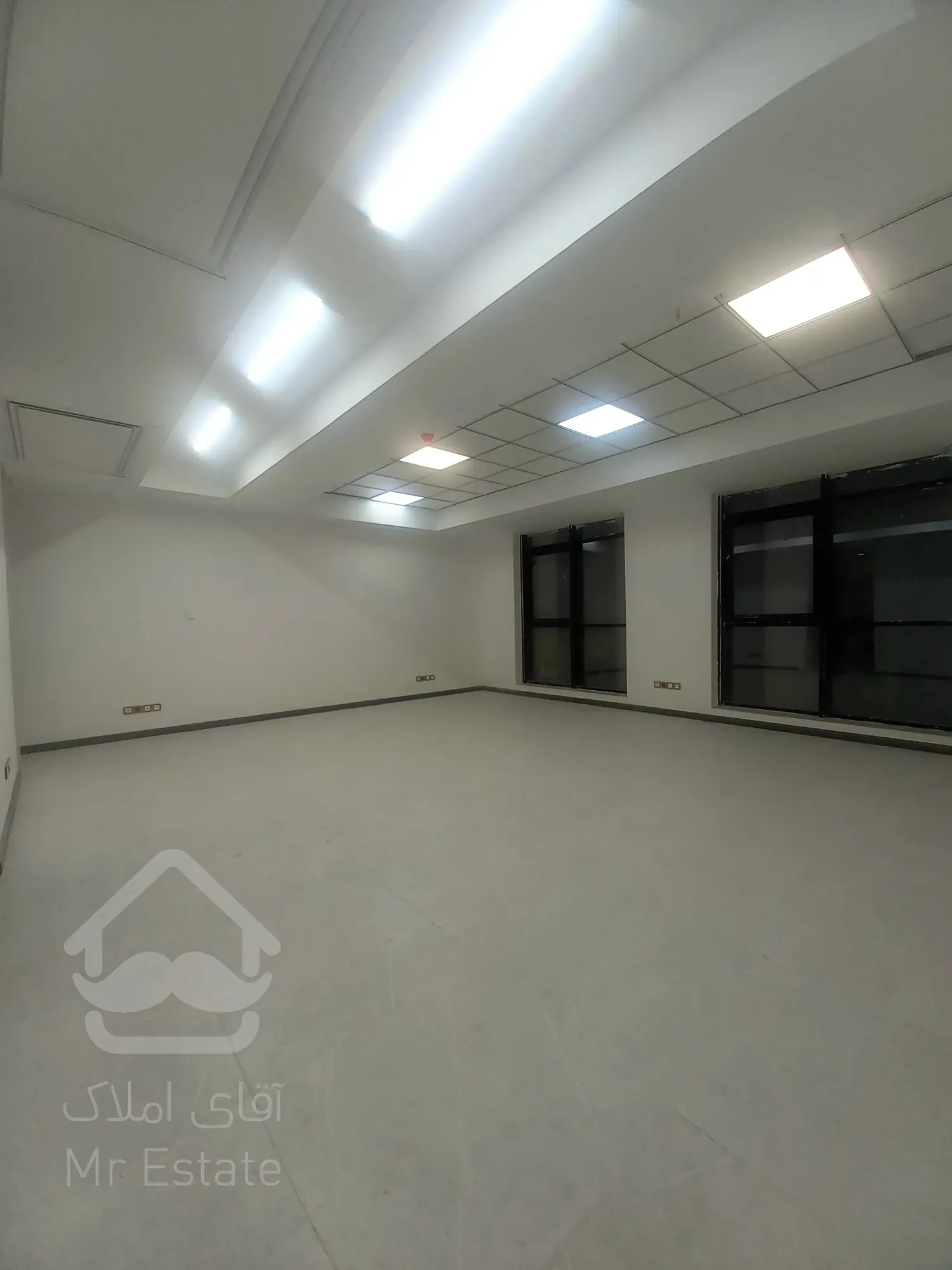 فروش واحد اداری 69متر فلت (بدون اتاق) پونک  1250عدد پارکینگ