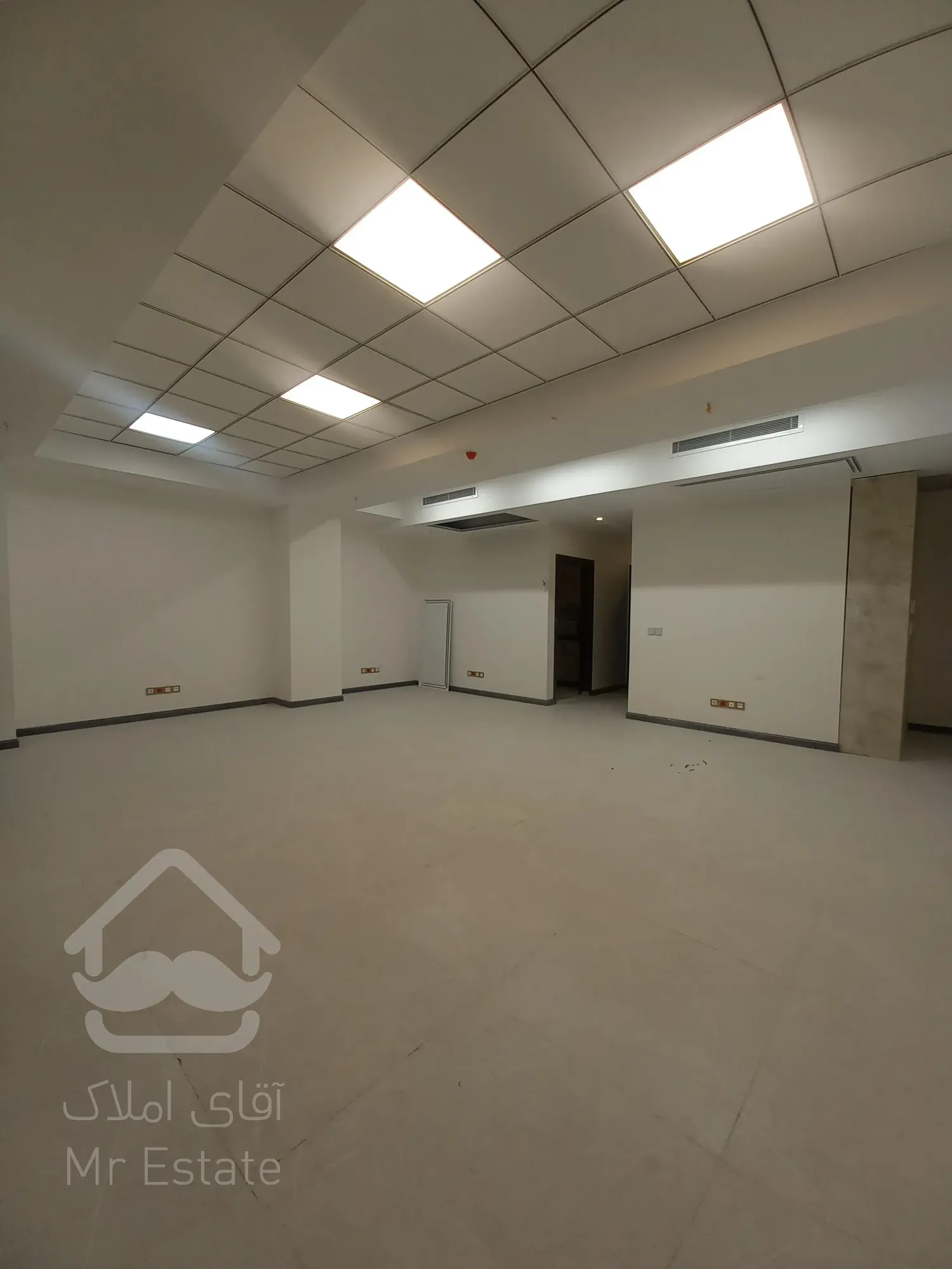 فروش اداری 82متر در پونک/دارای سند تک برگ اداری و پارکینگ/مجهز به سیستم تمام هوشمند