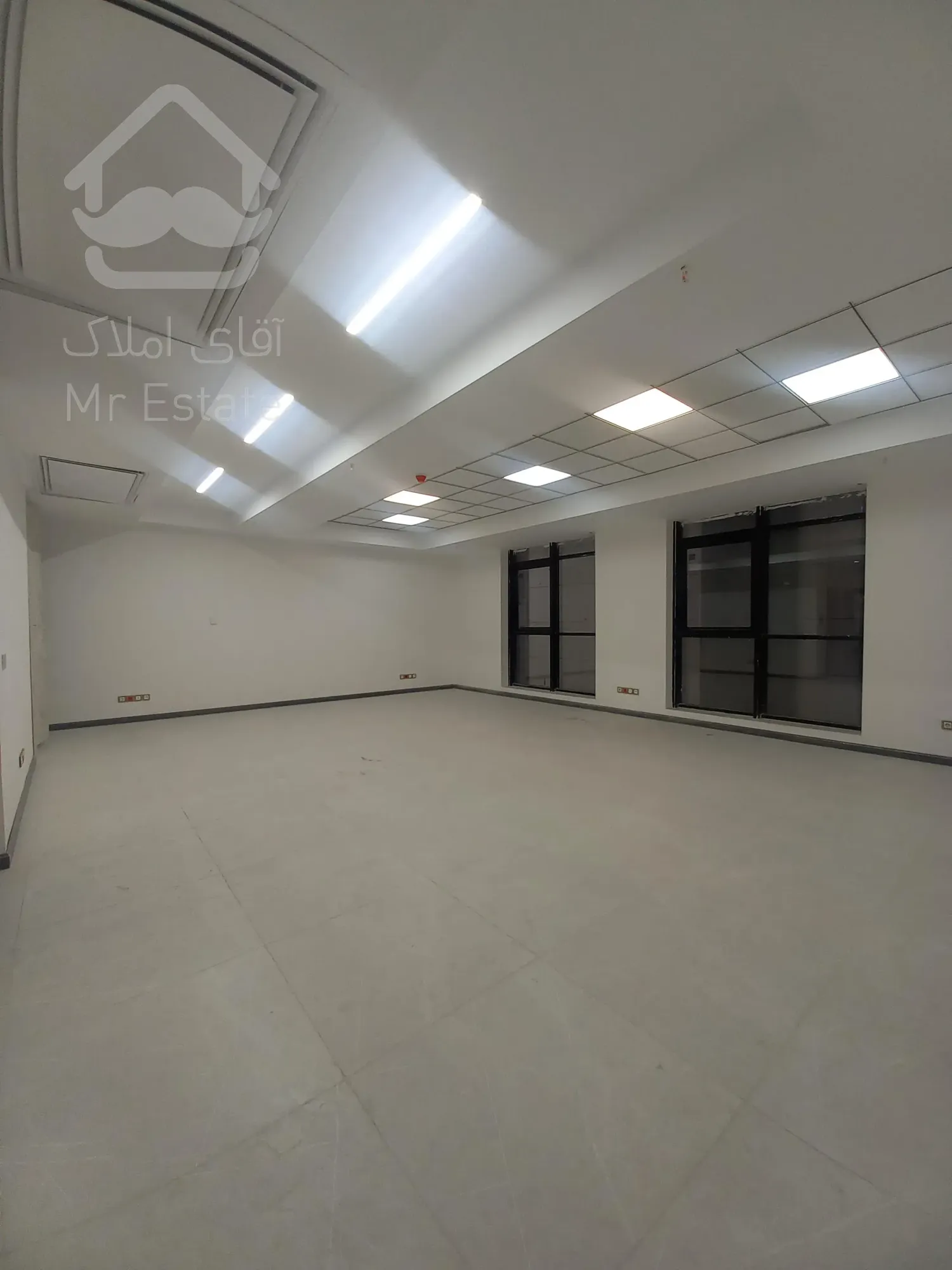 فروش آپارتمان اداری مدرن 84متری در تنها برج اداری تهران