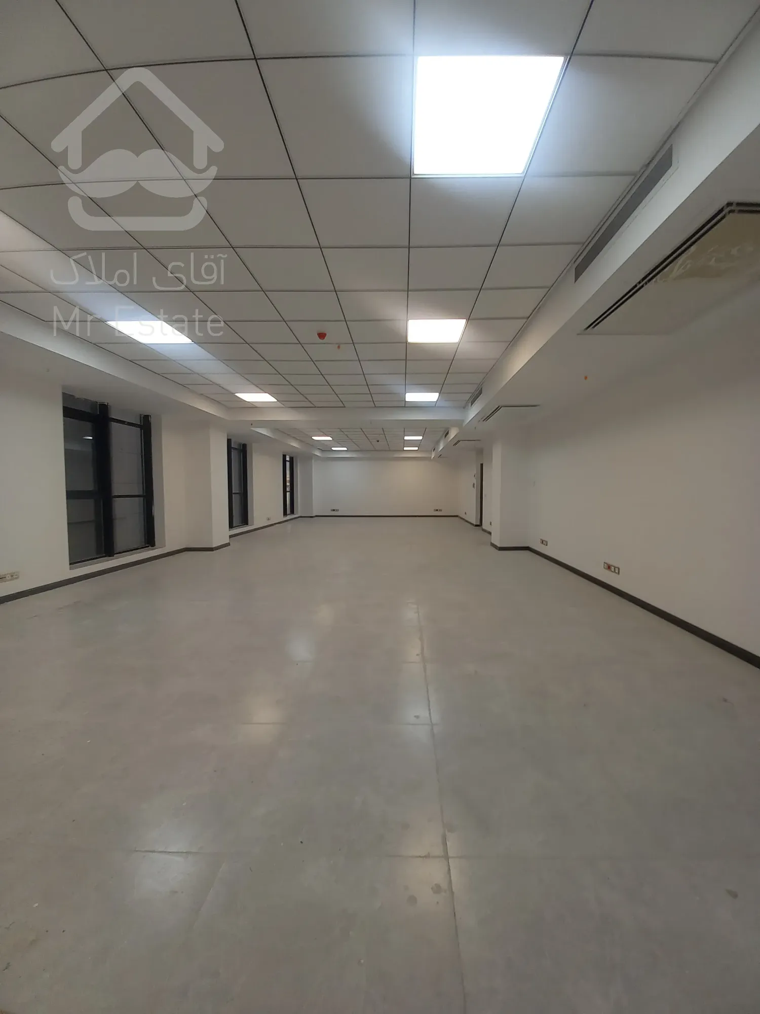 فروش واحد81متری اداری/سند اداری/فول امکانات/پارکینگ/اقساط