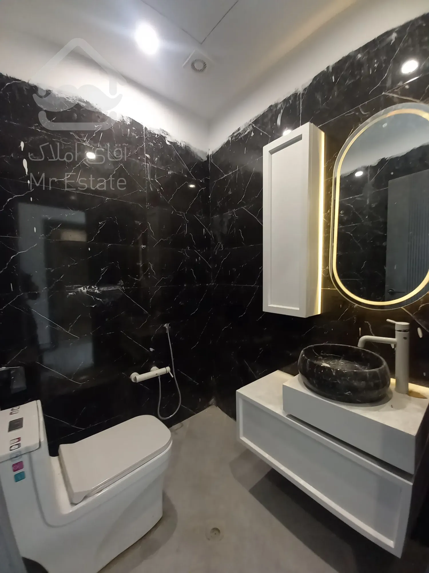 فروش واحد اداری 69 متری  فلت در رونیکاپالاس غروی