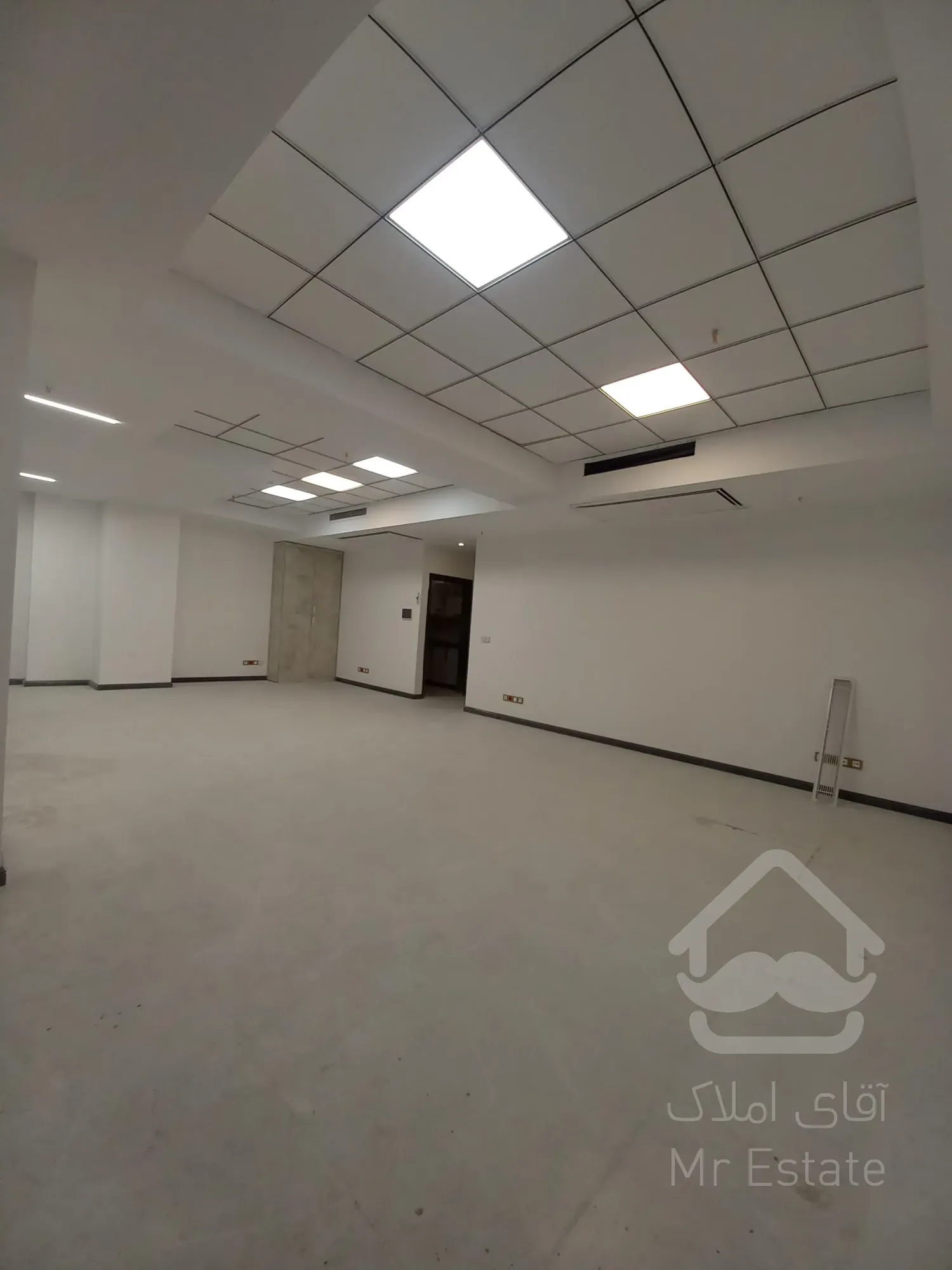 فروش اداری 358متر رونیکا پالاس غروی در بهترین لوکیشن در غرب  تهران / فلت