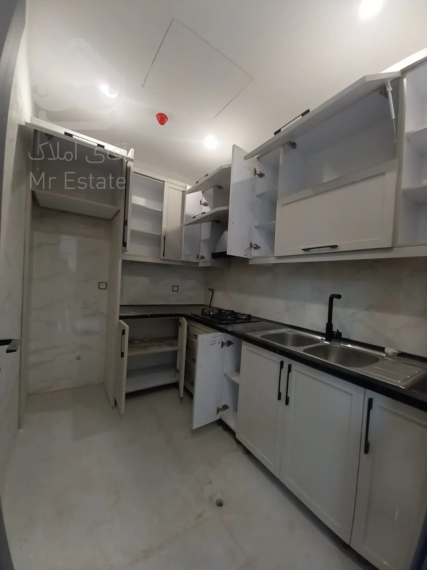 فروش واحد 196متر رونیکاپالاس غروی در پونک