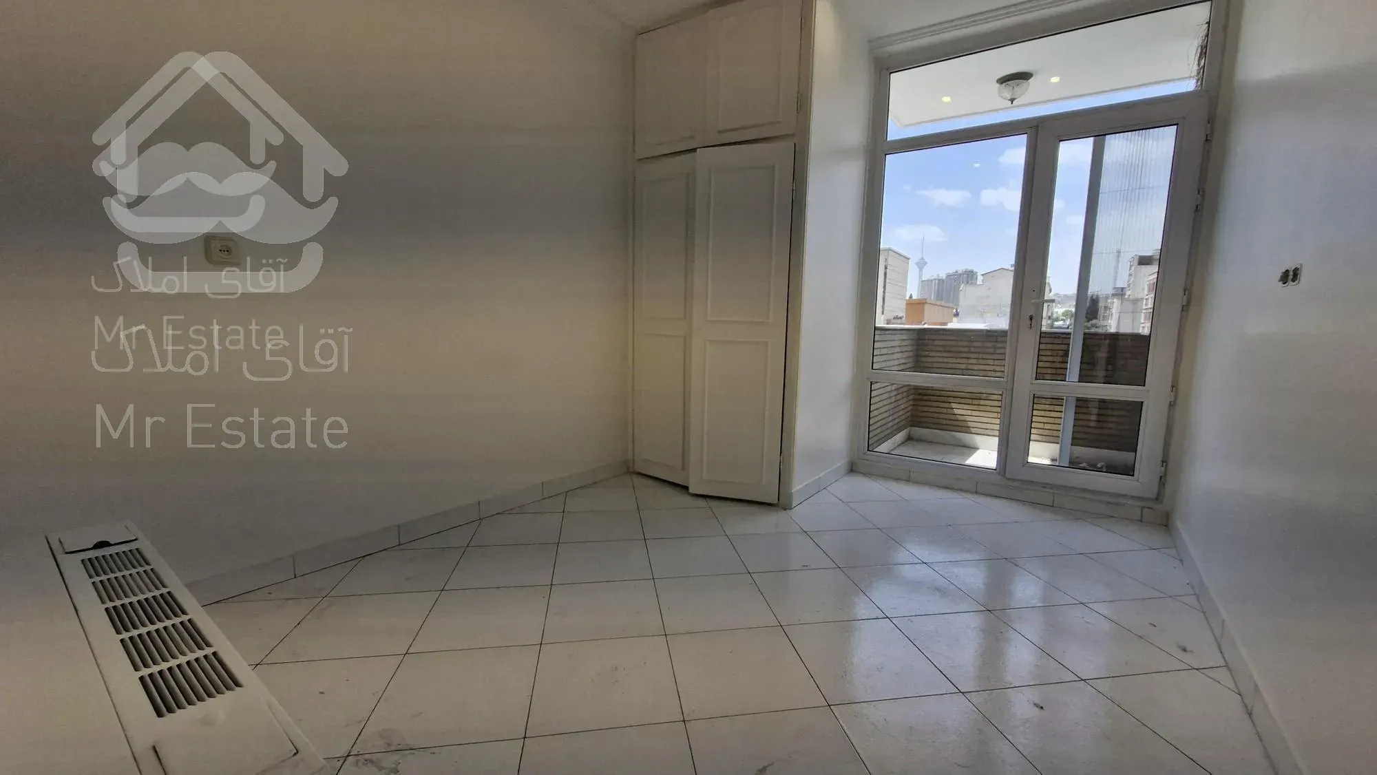 ۱۲۰متر/۲پارکینگ/ ویو بدون مشرف/تاپ لوکیشن