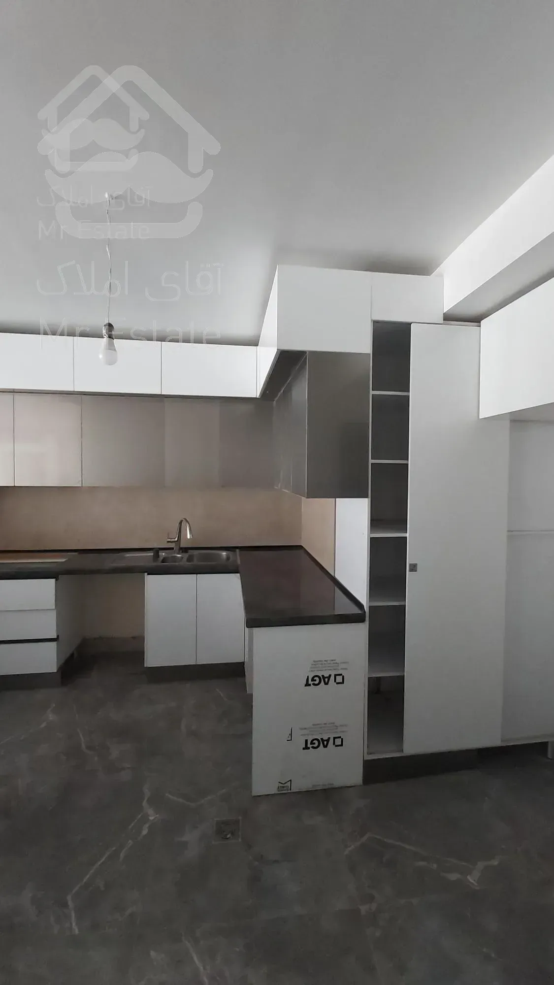 ۲۳۵ متر ویلا شهرک غرب