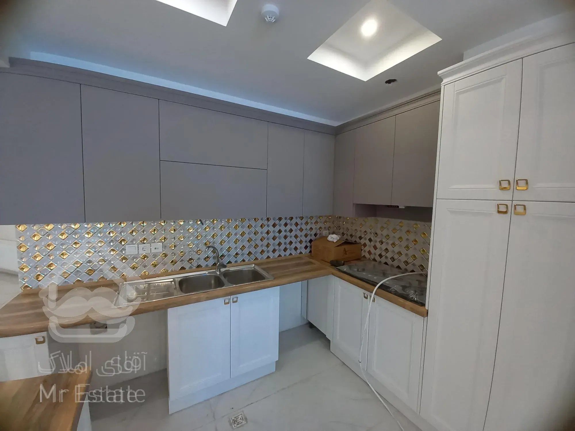 آپارتمان،۱۴۲متر،سه خواب،گلشهر