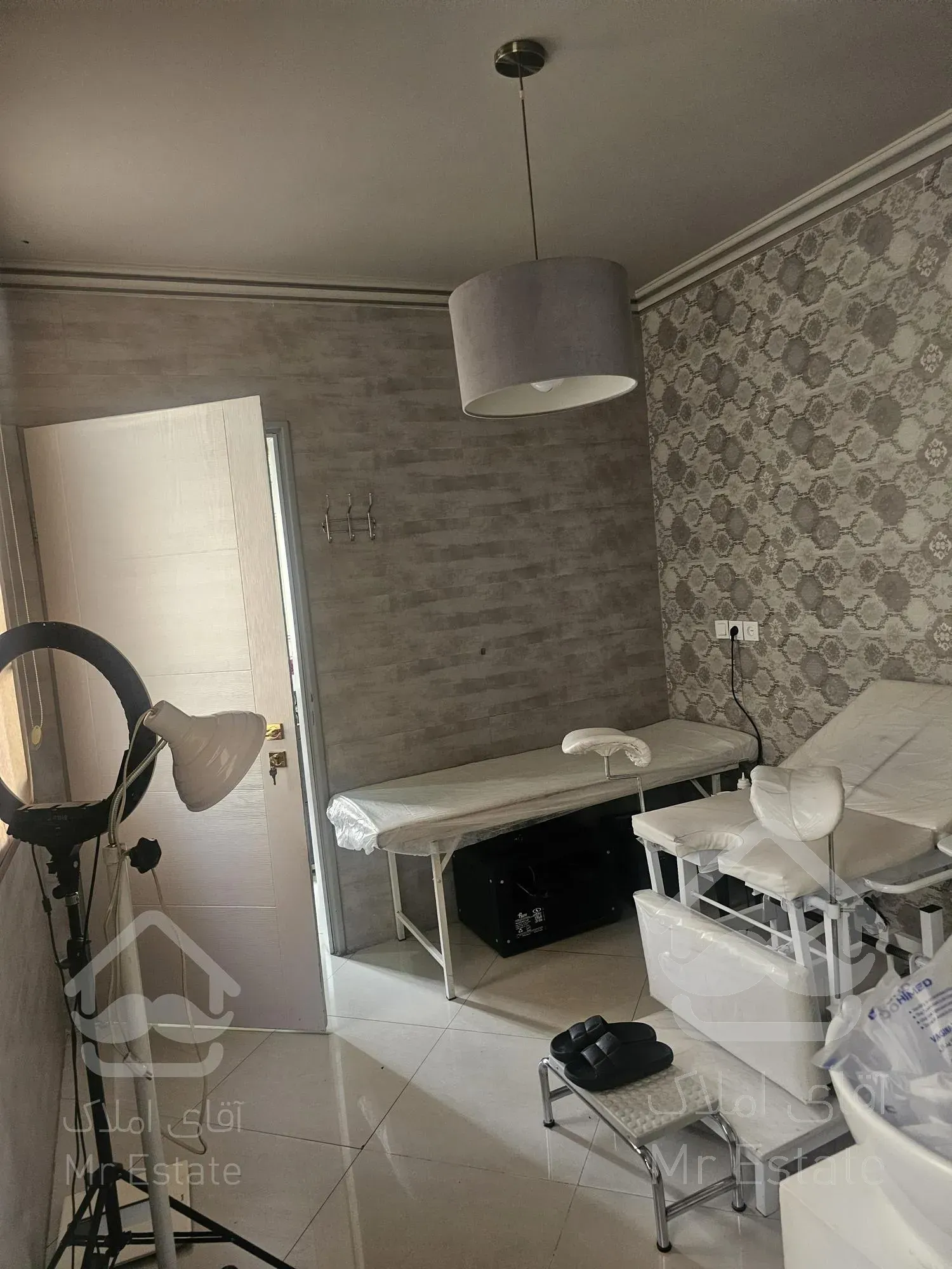 ۸۶ متر ساختمان پزشکی اداری /براصلی