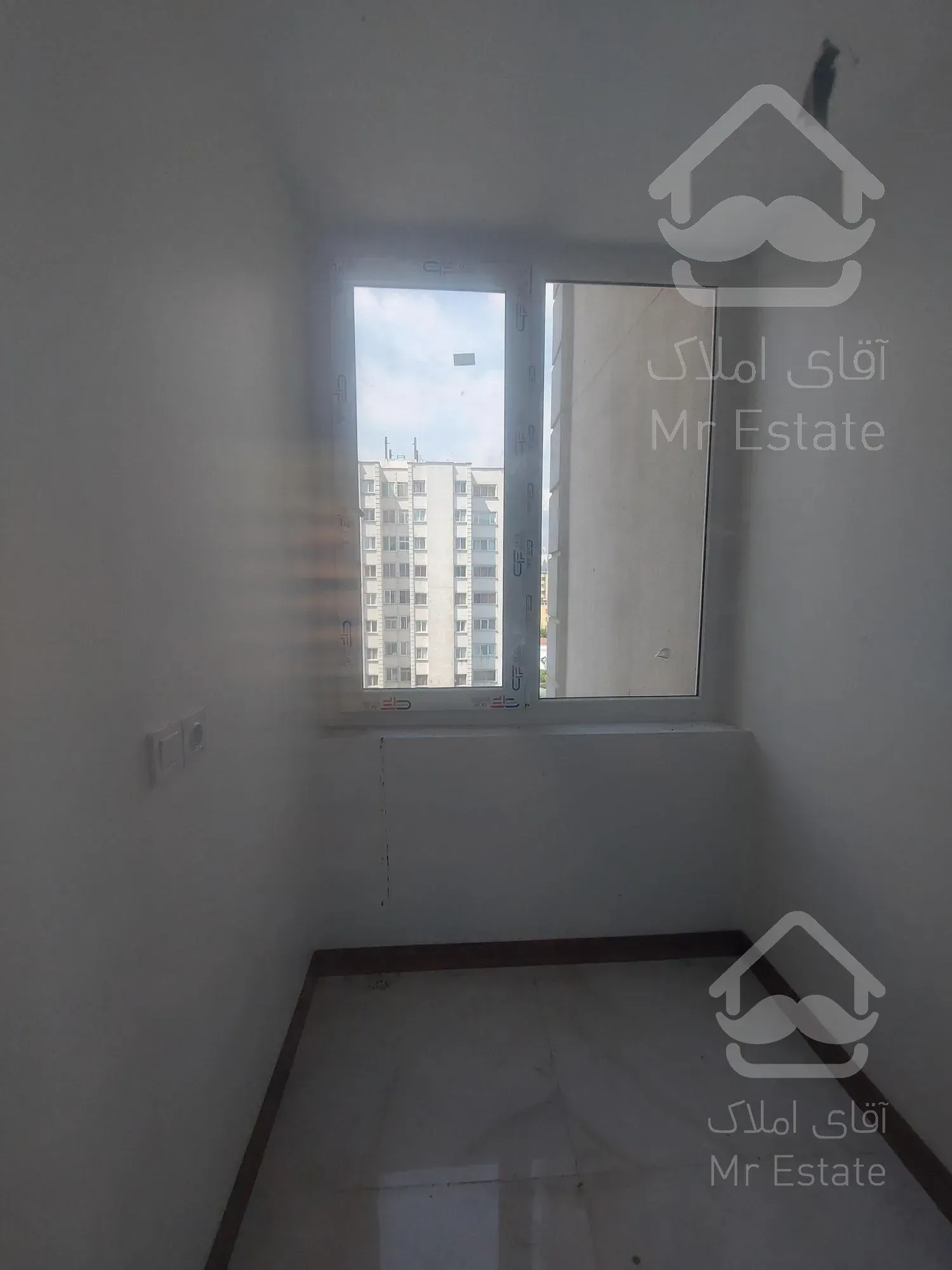 اجاره واحد ۱۴۳متر ویو عالی طبقات بالا