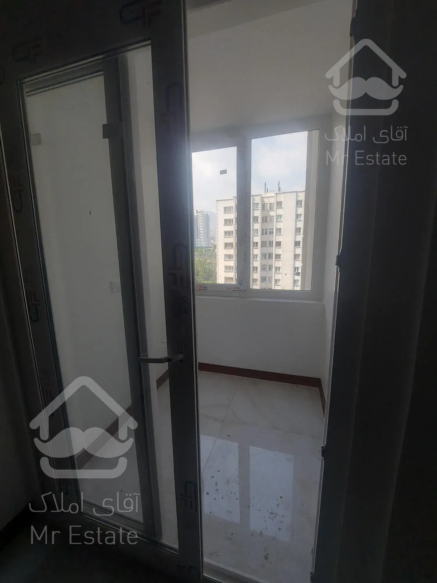 اجاره واحد ۱۴۳متر ویو عالی طبقات بالا