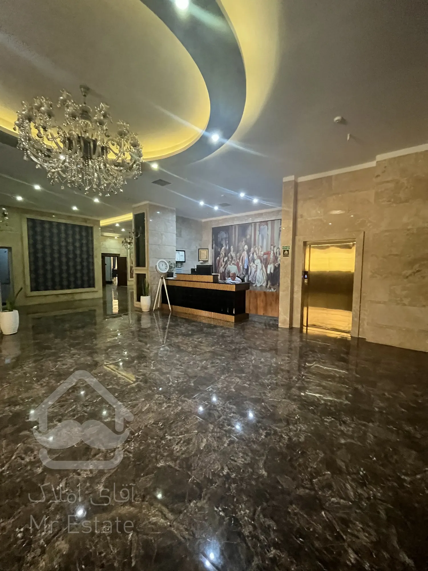 فروش واحد شیک ومدرن پروژه رونیکاپالاس کوهک