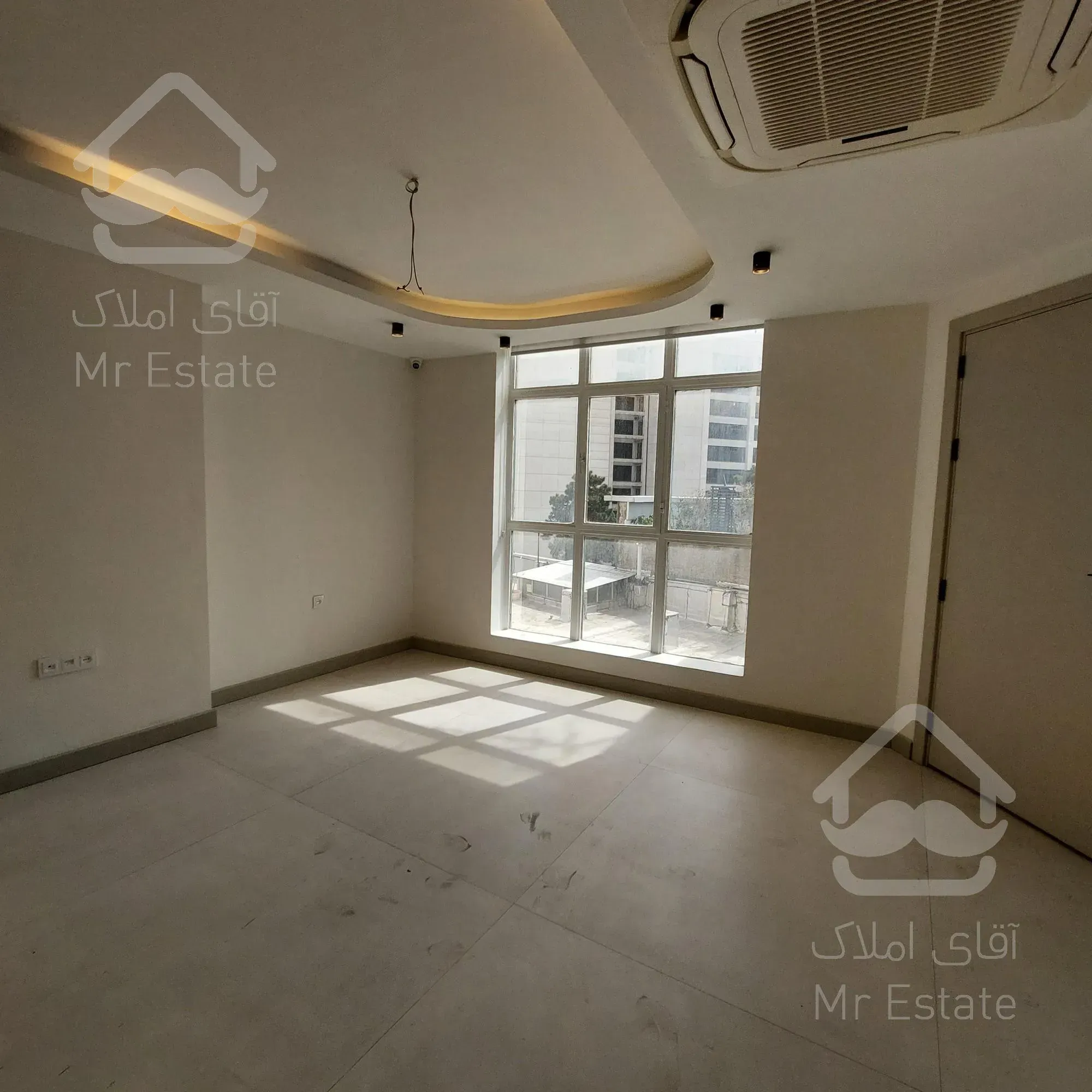 ۷۵متر ونک ۳ساله فول‌امکانات آفتابگیر