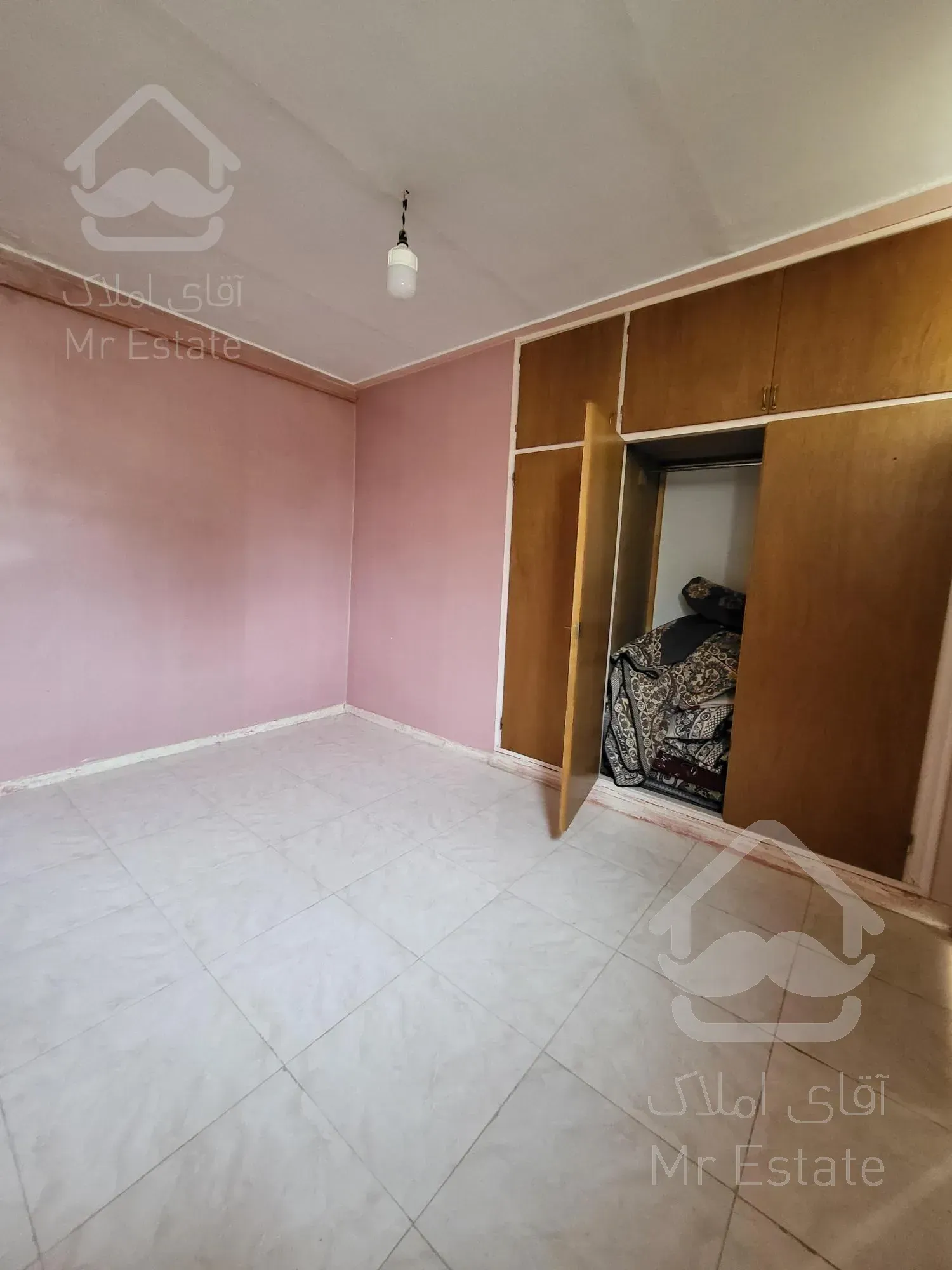 تجویع 2 ویلایی باهم درب حیاط  380 متر خیابان ظریف