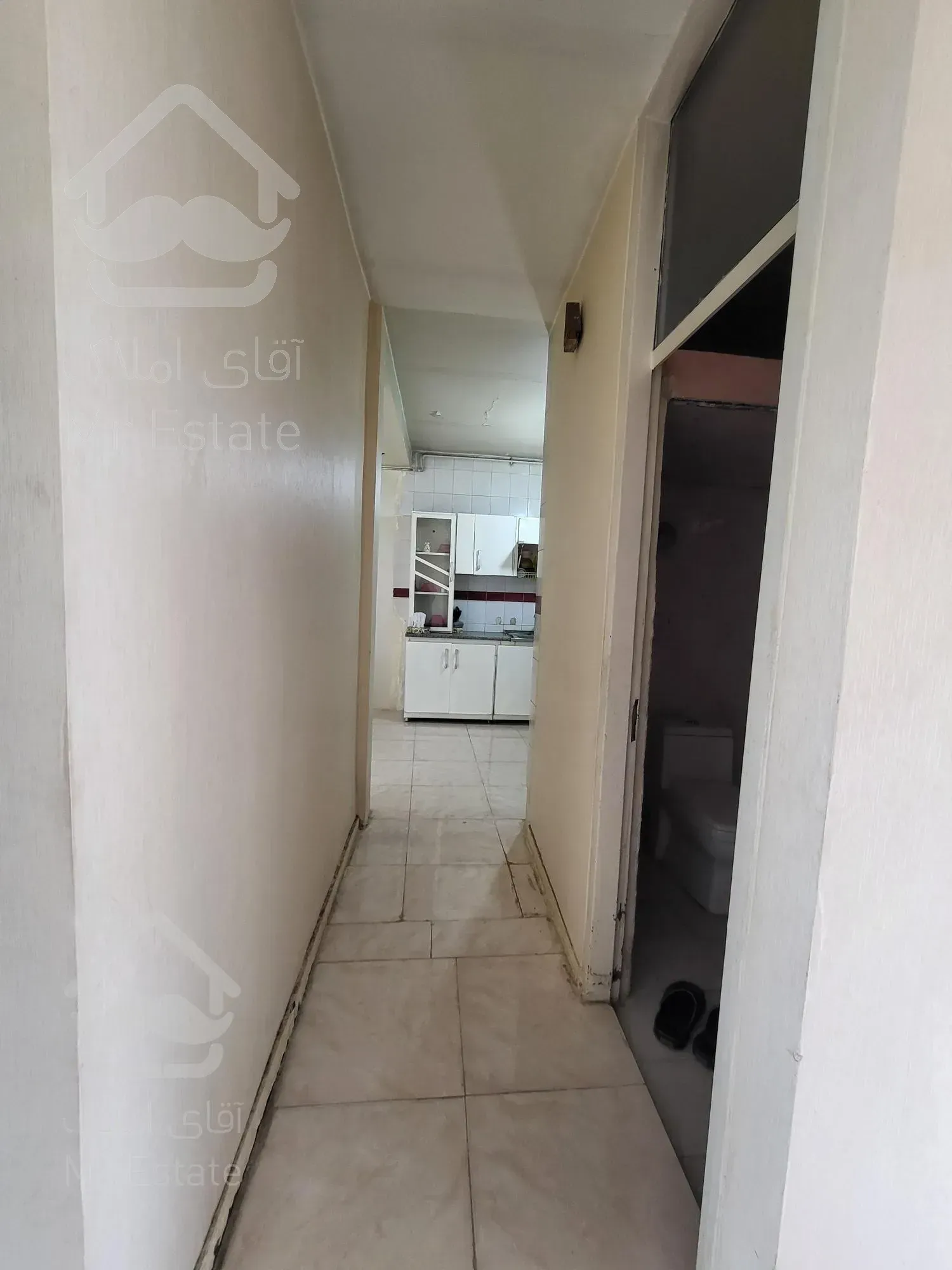 تجویع 2 ویلایی باهم درب حیاط  380 متر خیابان ظریف