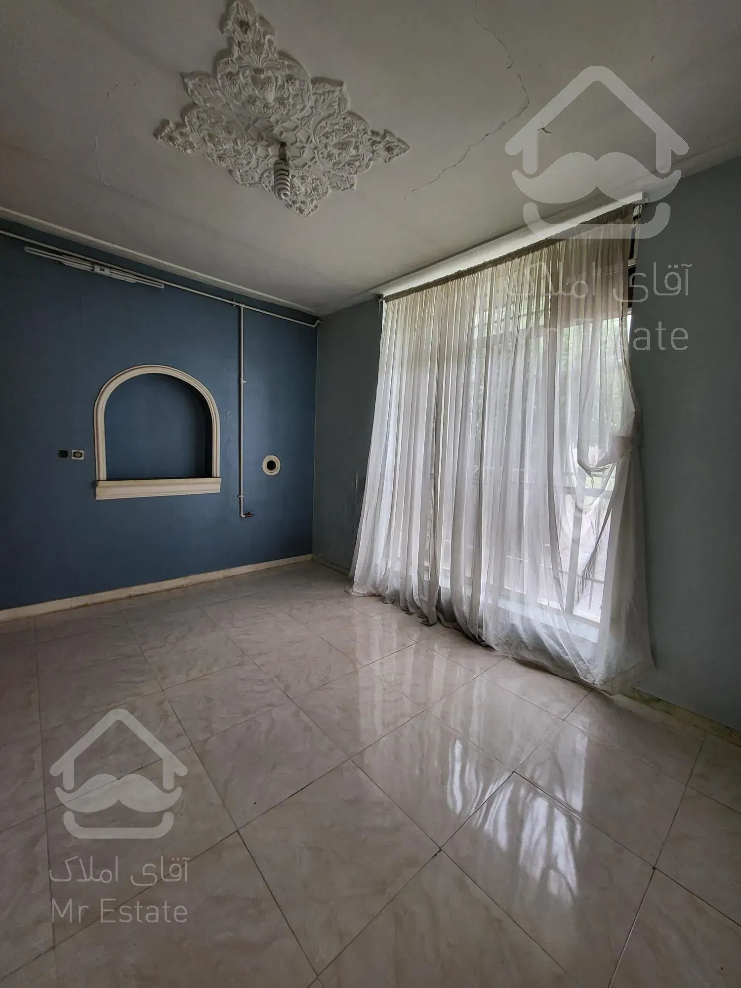 تجویع 2 ویلایی باهم درب حیاط  380 متر خیابان ظریف