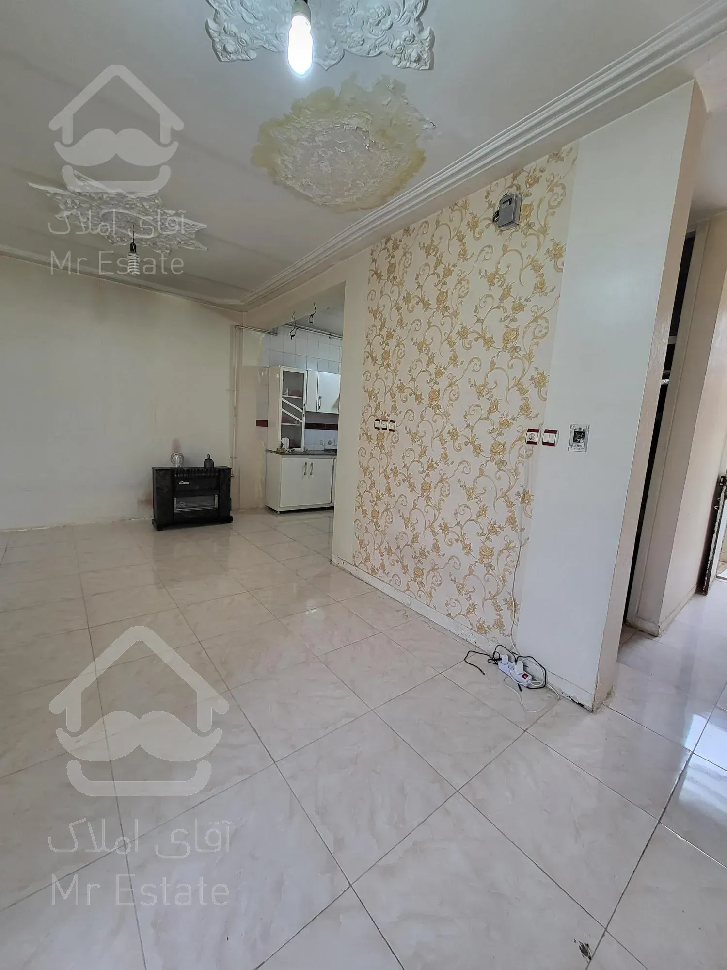 تجویع 2 ویلایی باهم درب حیاط  380 متر خیابان ظریف