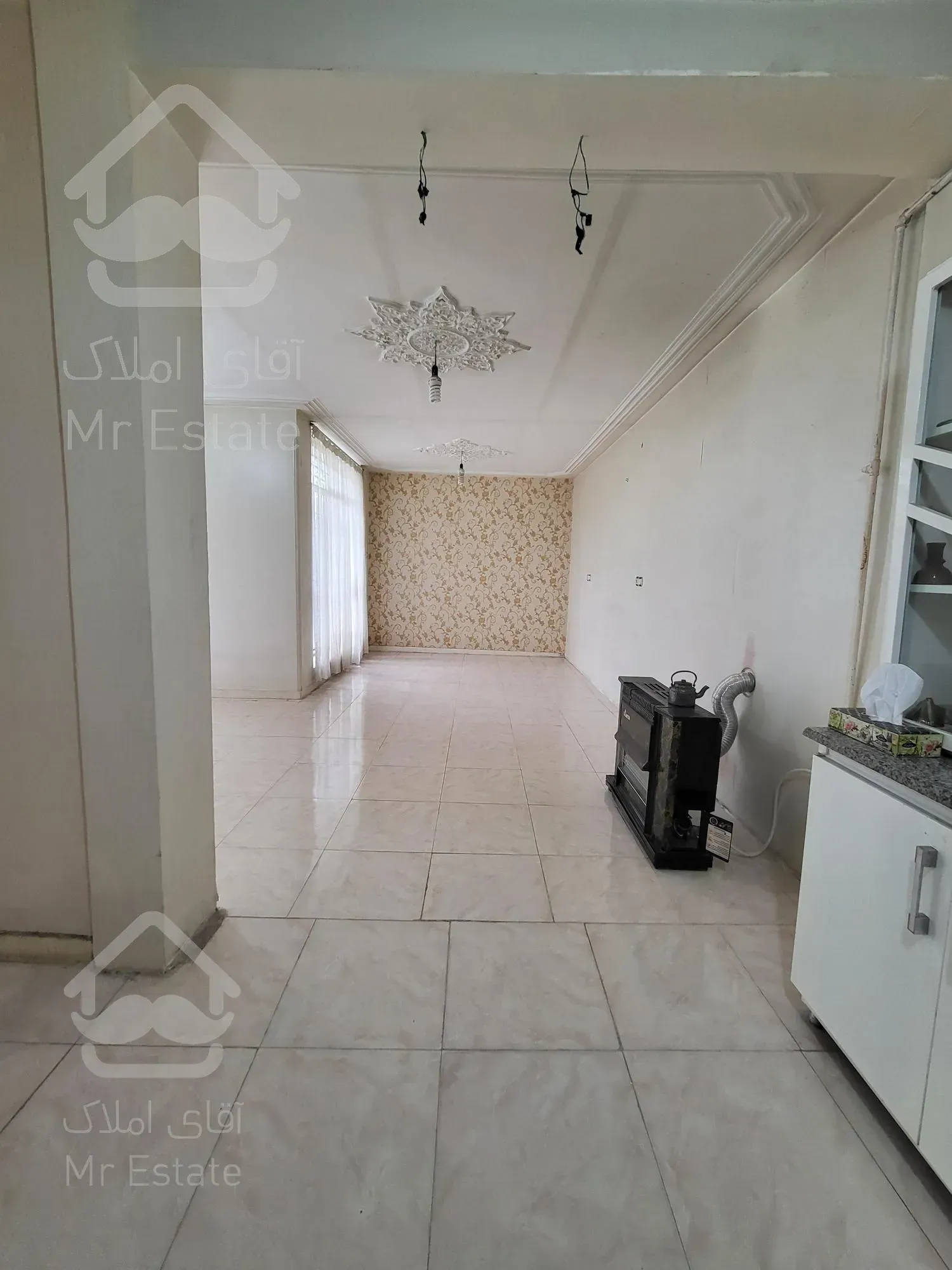 تجویع 2 ویلایی باهم درب حیاط  380 متر خیابان ظریف