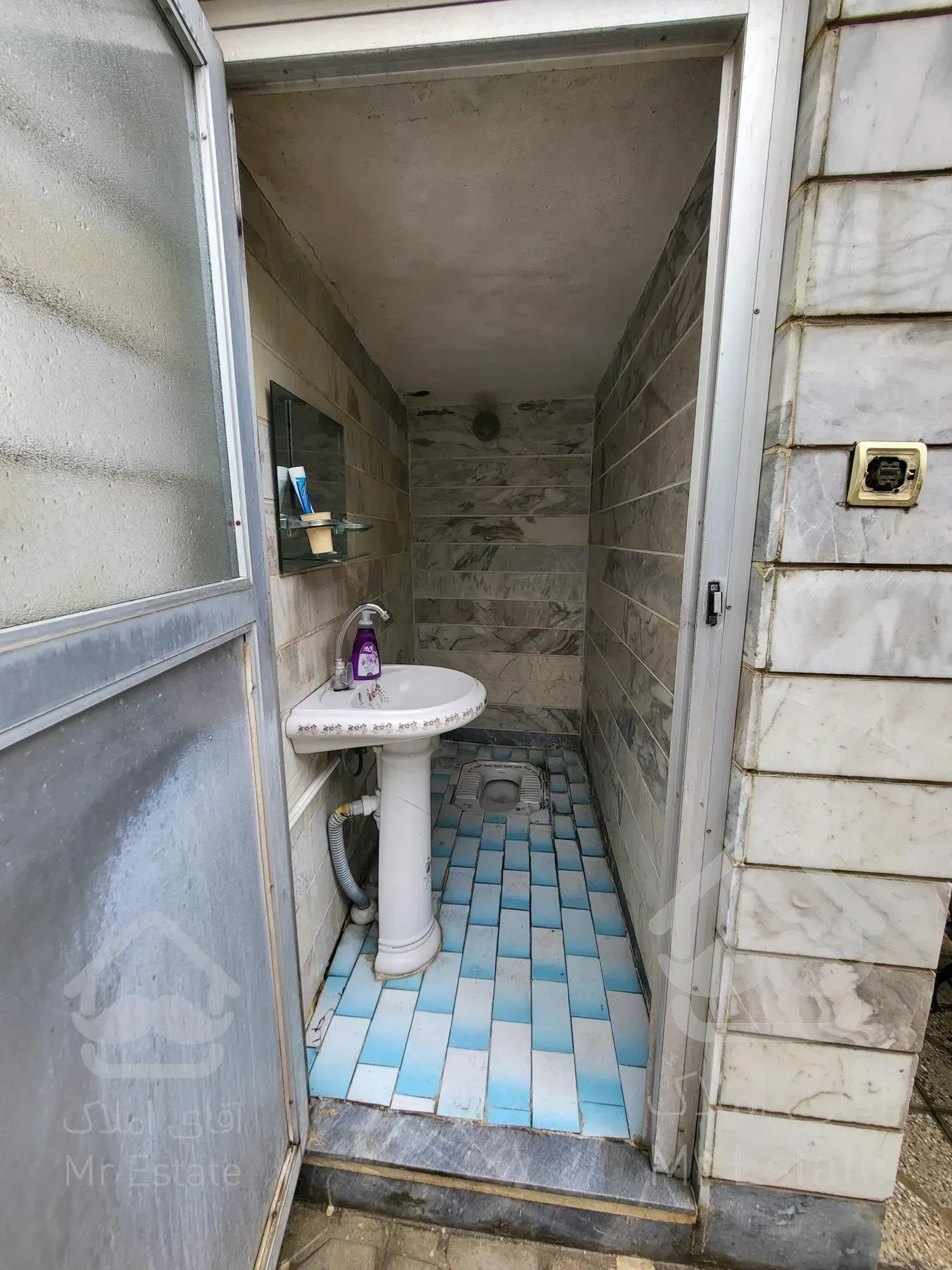 ویلایی شیک 160 متری درب حیاط محدوده ظریف بلوار فدک هرمزگان