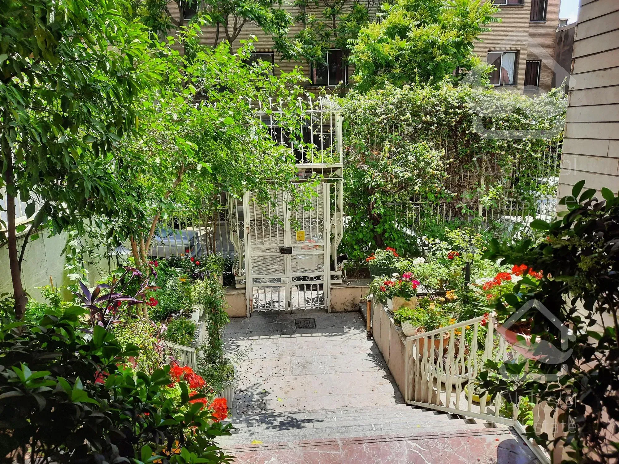 اجاره آپارتمان ۱۱۰ متر/فول بازسازی/کریمخان، ولیعصر