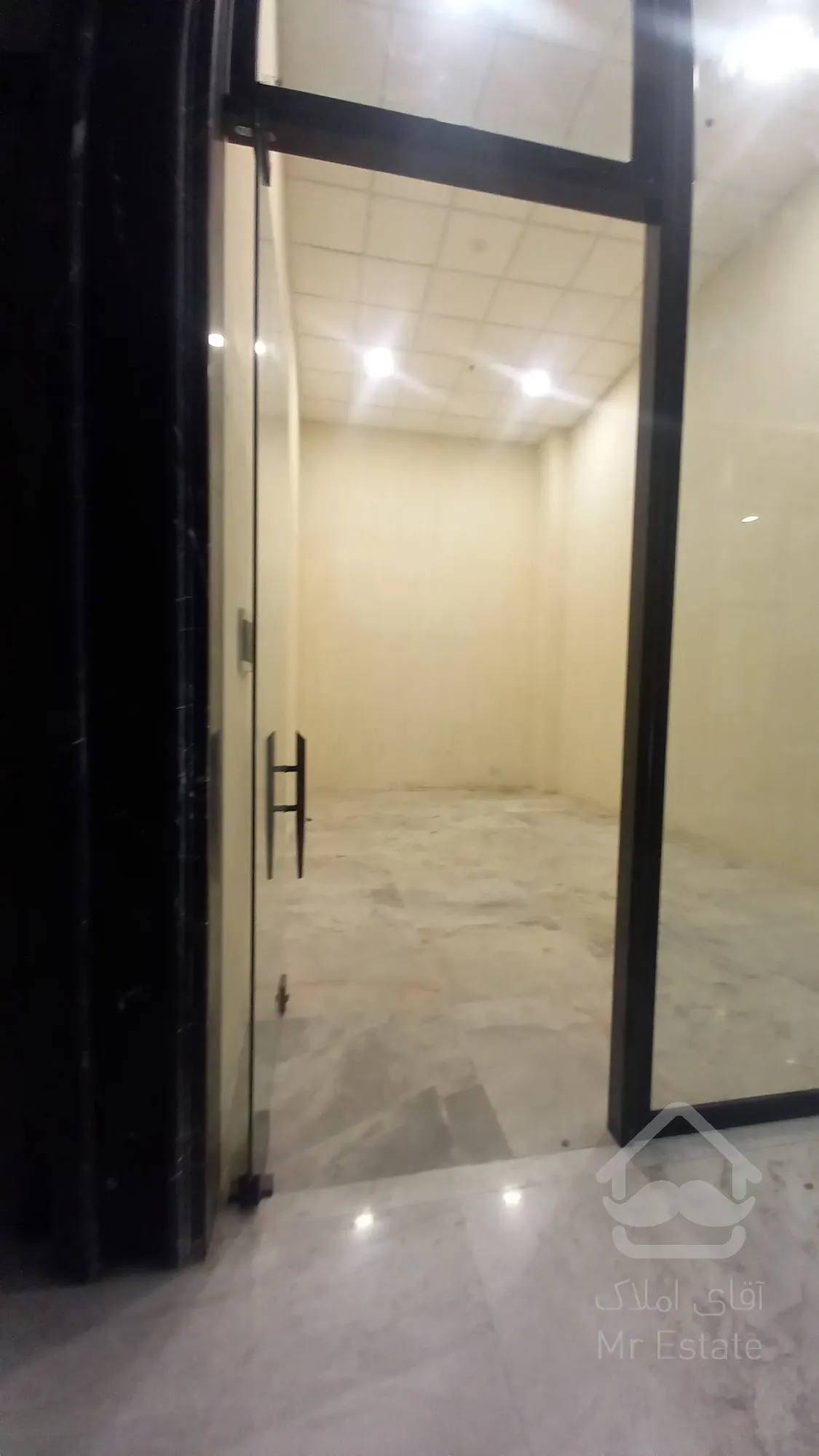 اجاره مغازه 25 متری در مرکز خرید رونیکا مال هروی