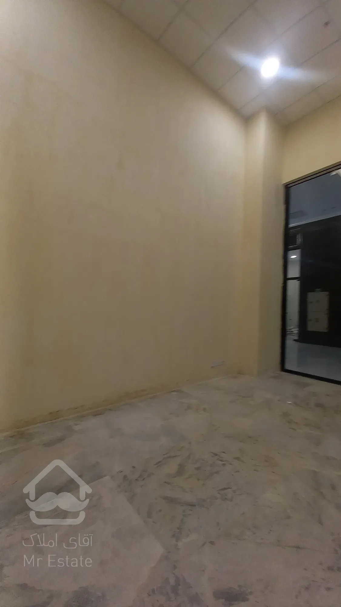 فروش تجاری 17 متری در منطقه لوکس رونیکا مال مژده