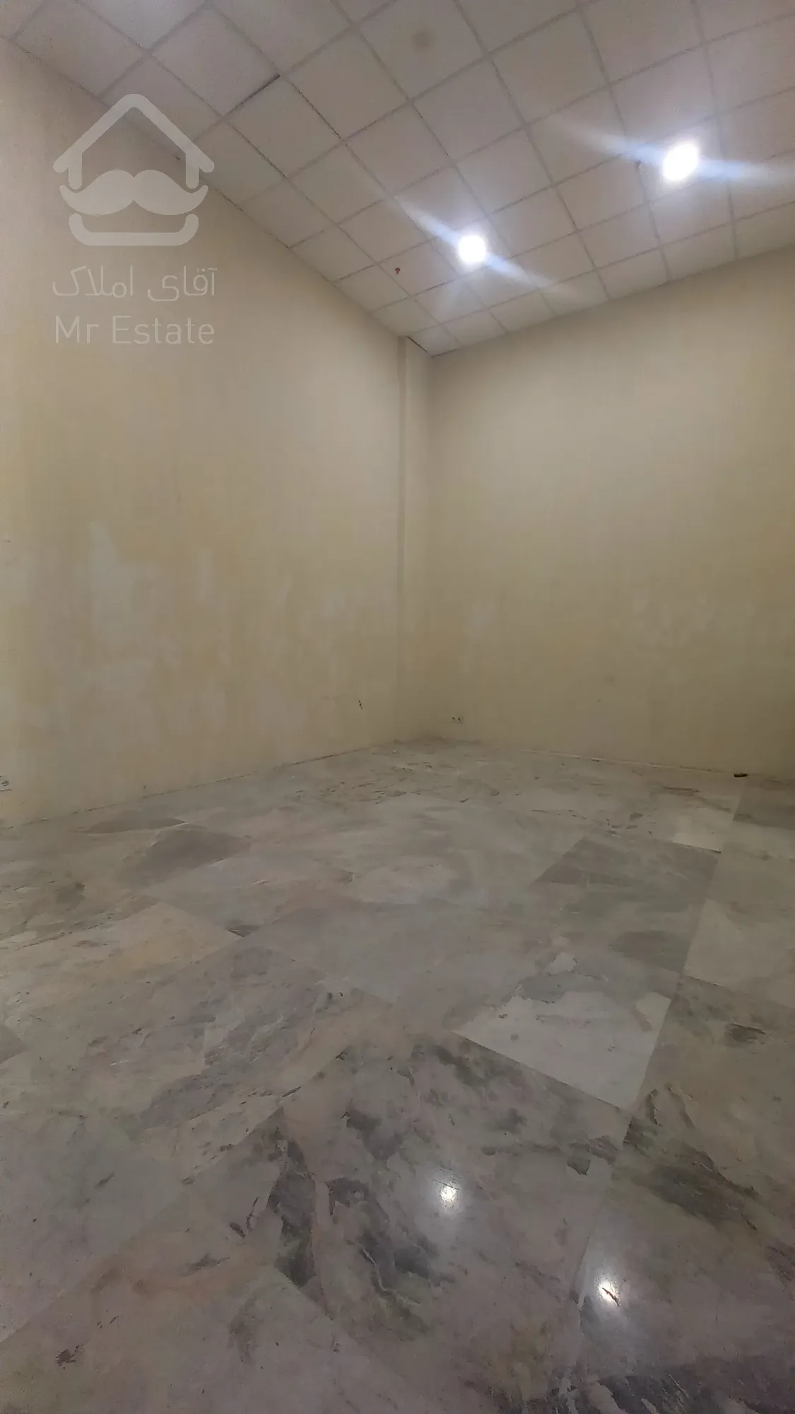 فروش مغازه 23 متری در رونیکا مال پاسداران با سند تک برگ تجاری و سرقفلی