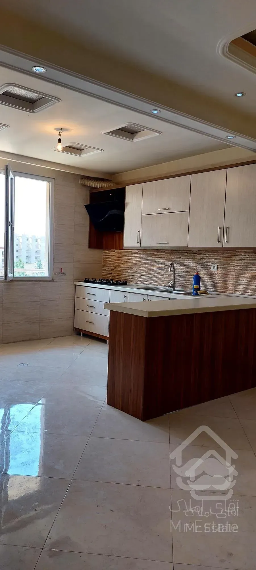 ۱۲۰متر  ۶ساله  فول امکانات  مرزداران