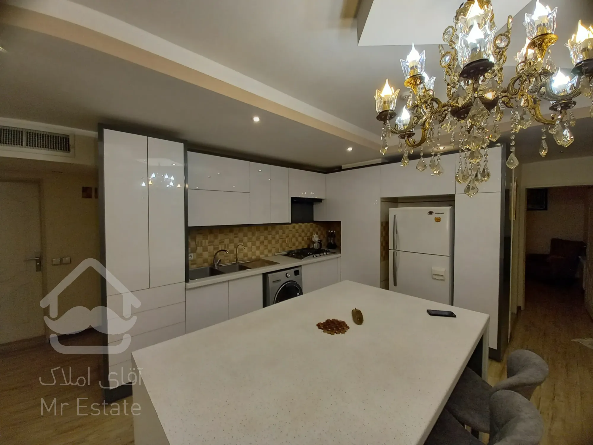 آپارتمان ۱۲۵متری سه خوابه خیابان برخورداری