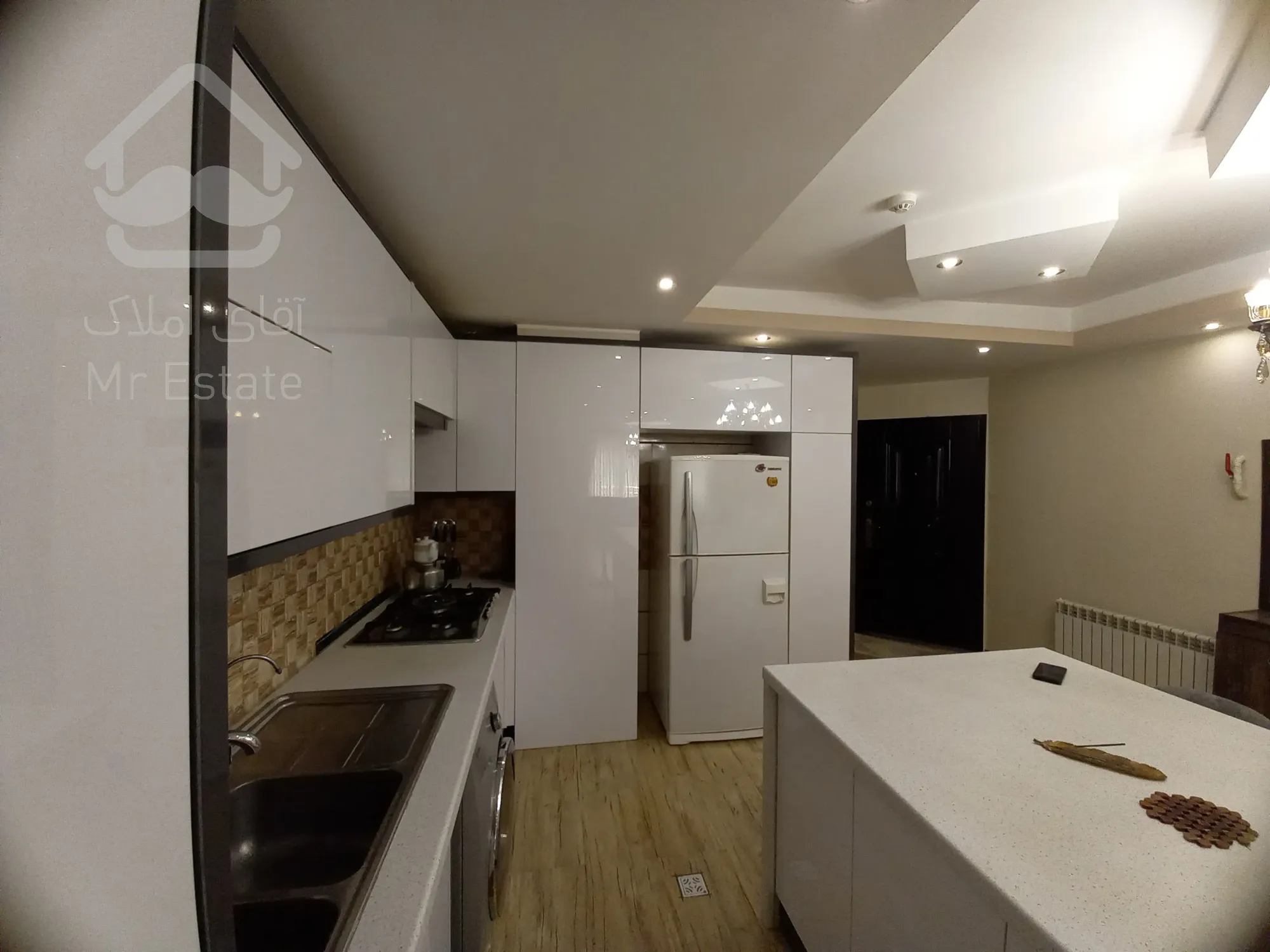 آپارتمان ۱۲۵متری سه خوابه خیابان برخورداری