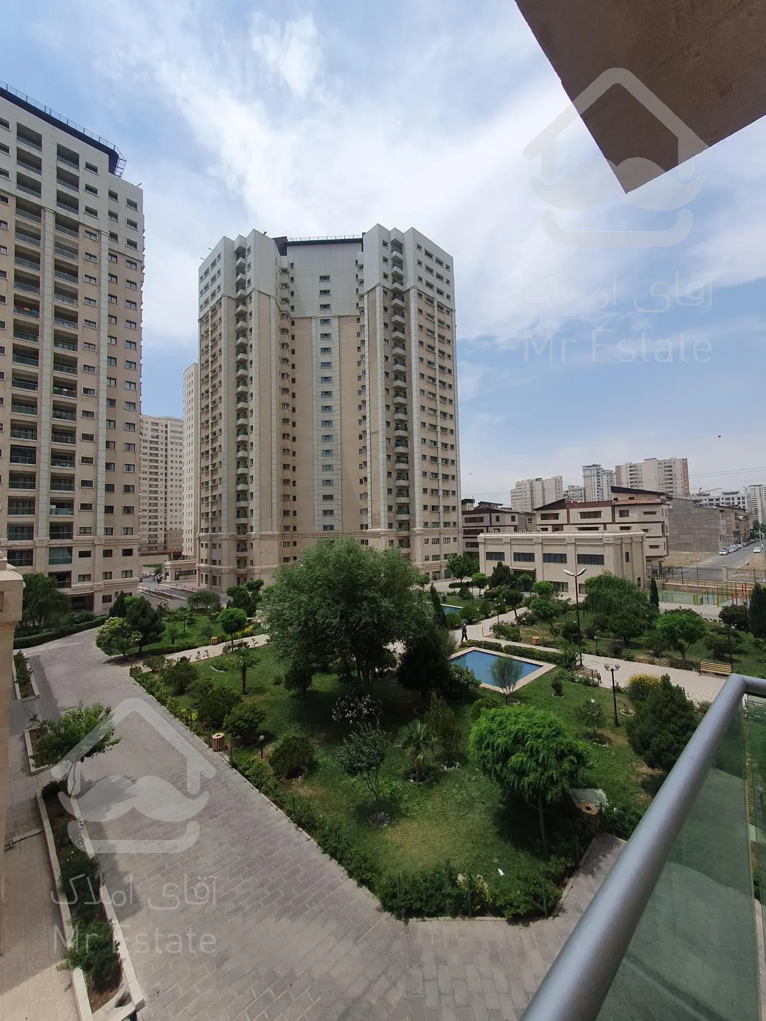 اجاره آپارتمان ۱۴۰ متر یه خوابه برجهای آفتاب ۲۲