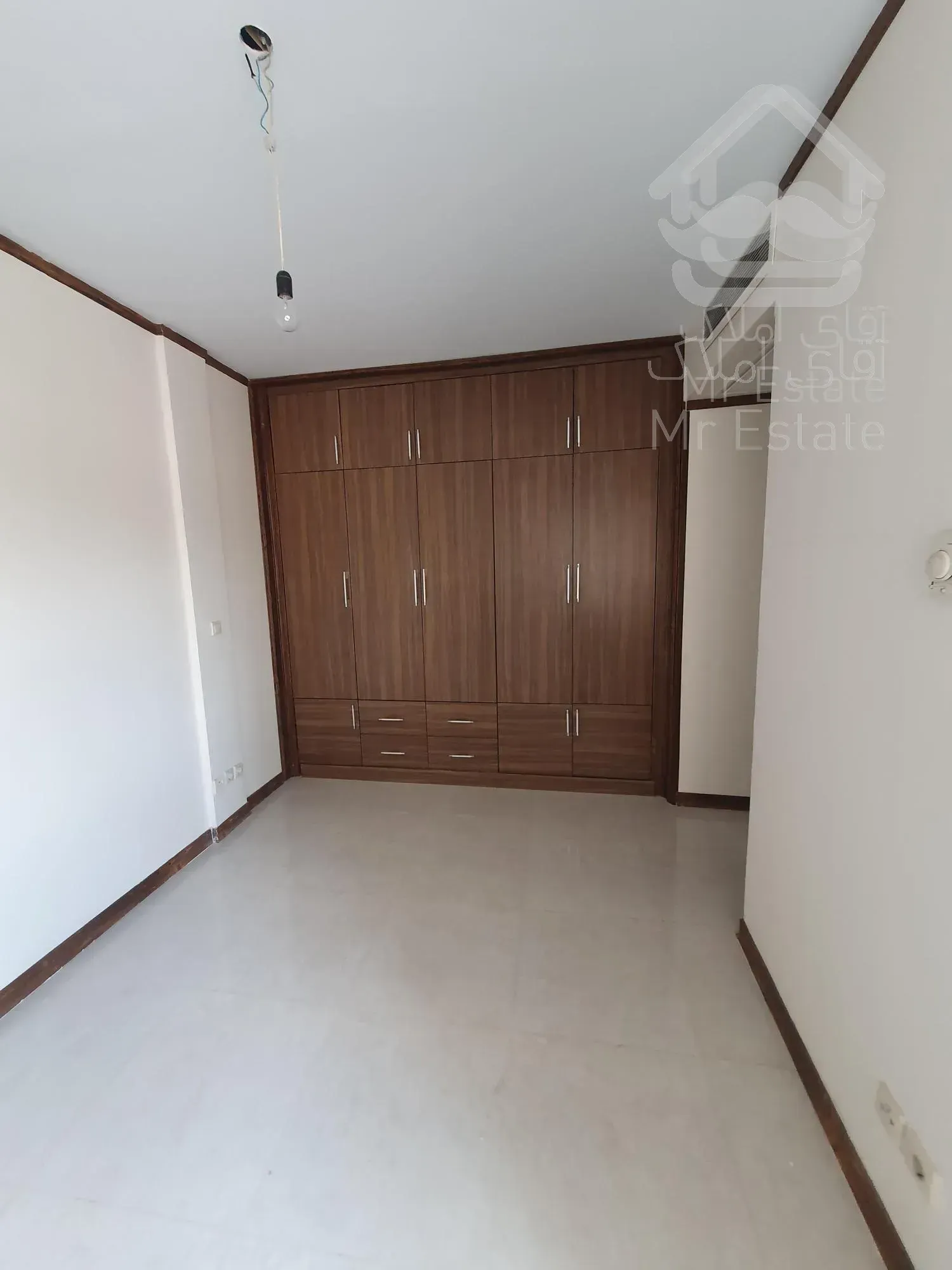 اجاره آپارتمان ۱۴۰ متر یه خوابه برجهای آفتاب ۲۲