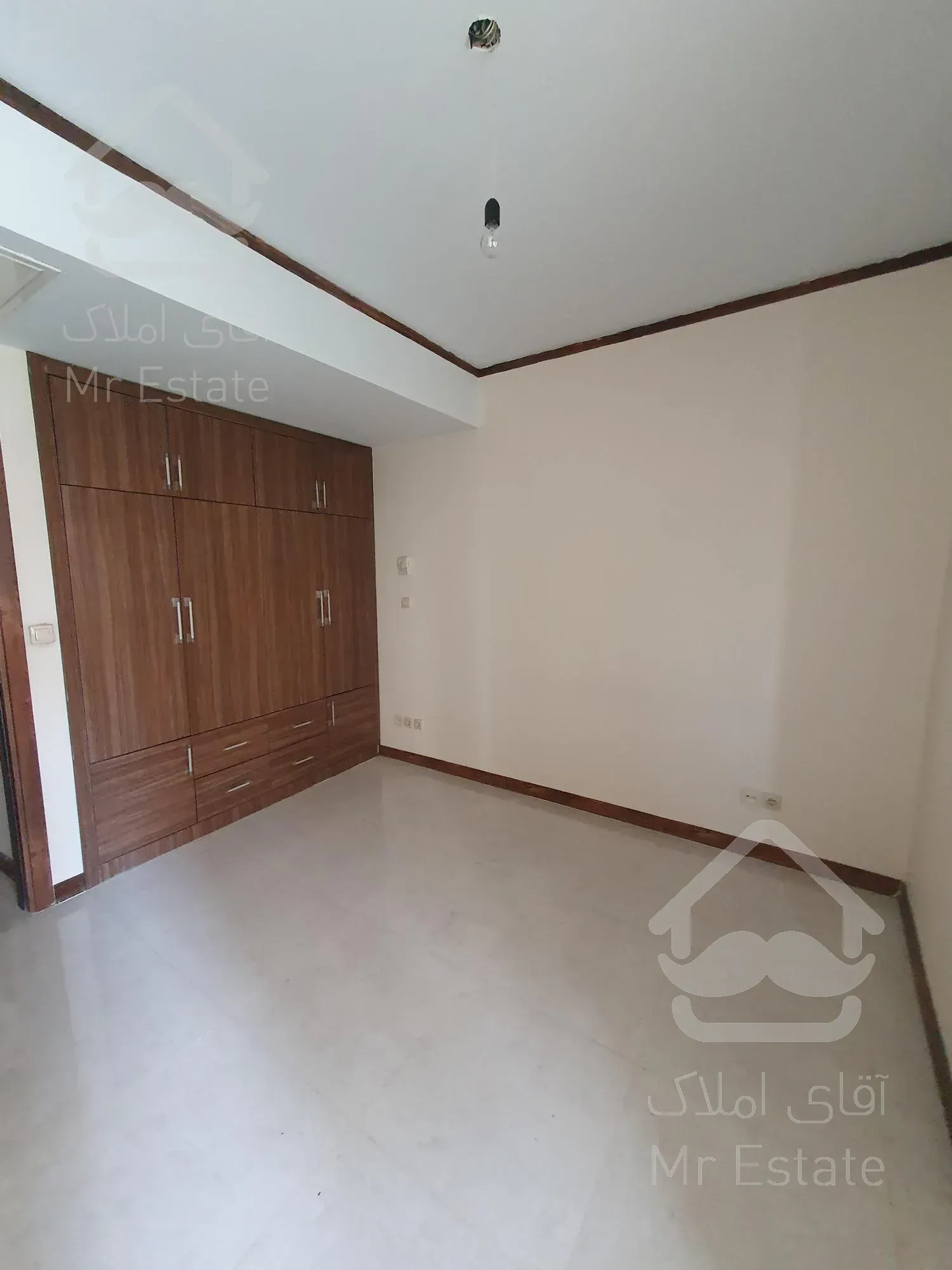 اجاره آپارتمان ۱۴۰ متر یه خوابه برجهای آفتاب ۲۲