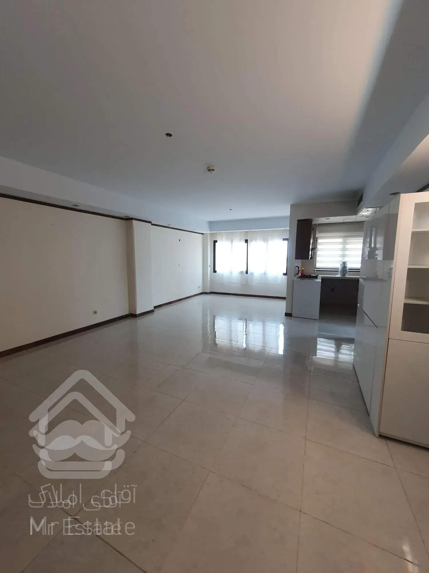 اجاره آپارتمان ۱۴۰ متر یه خوابه برجهای آفتاب ۲۲