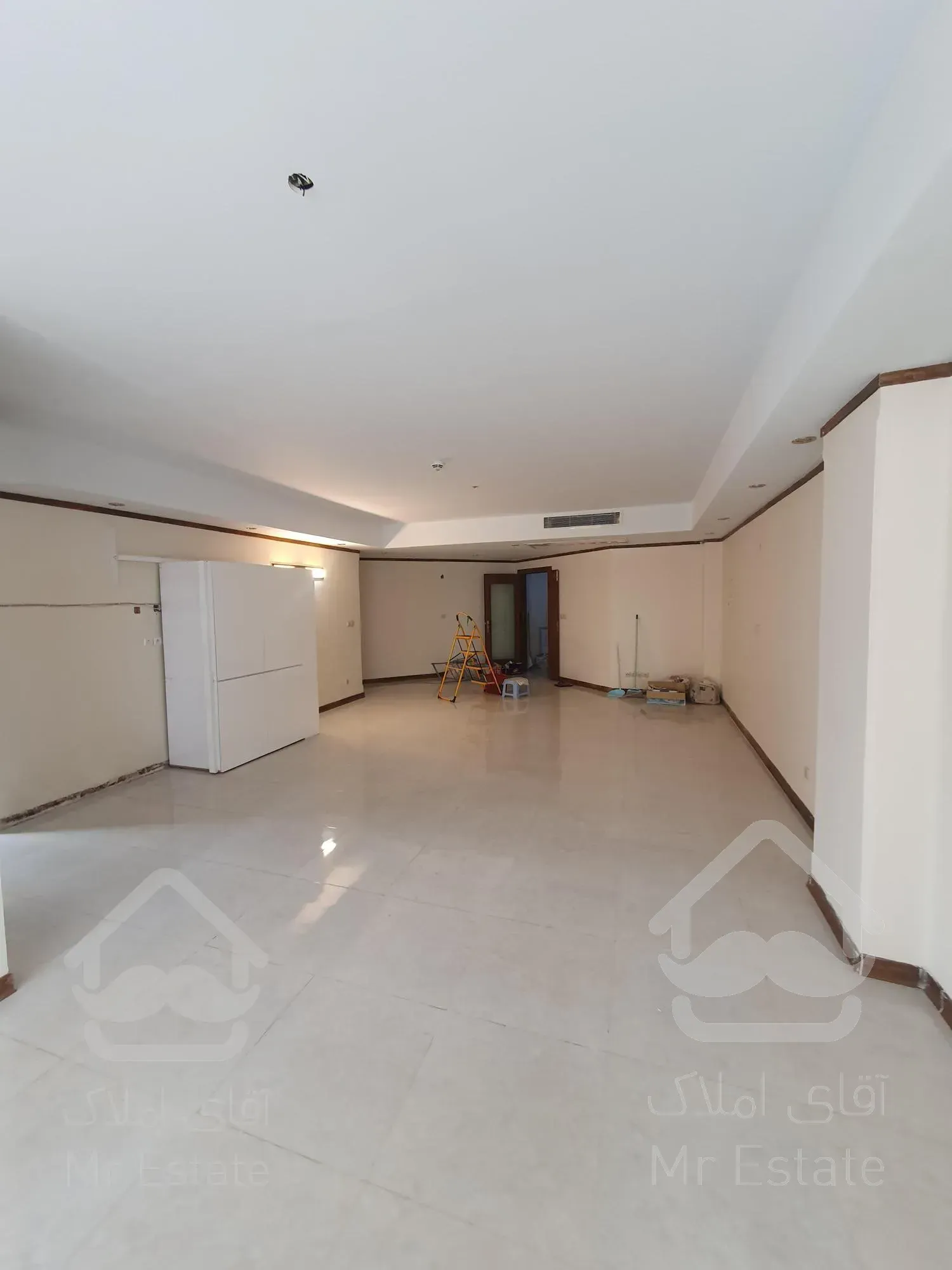 اجاره آپارتمان ۱۴۰ متر یه خوابه برجهای آفتاب ۲۲