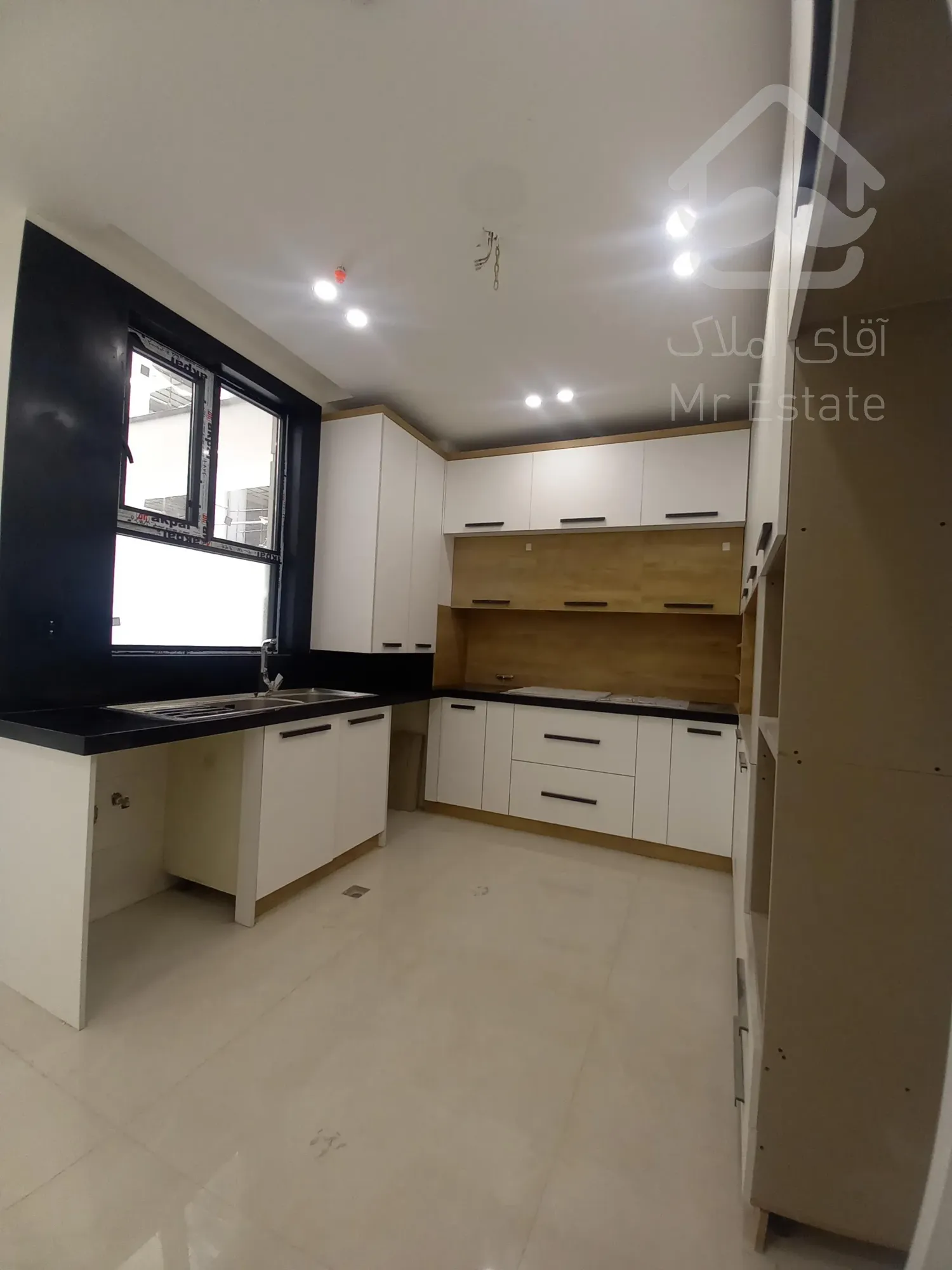 پیش فروش واحد 68 متری در رونیکا پالاس نیایش