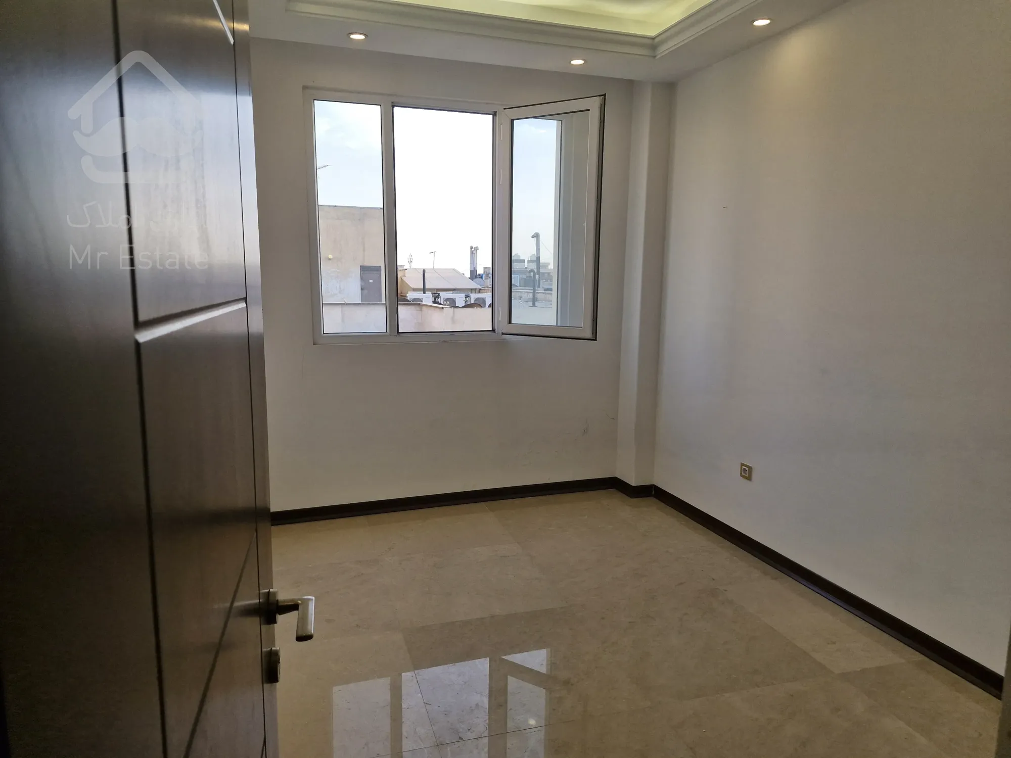 فروش 72 متر پاسداران