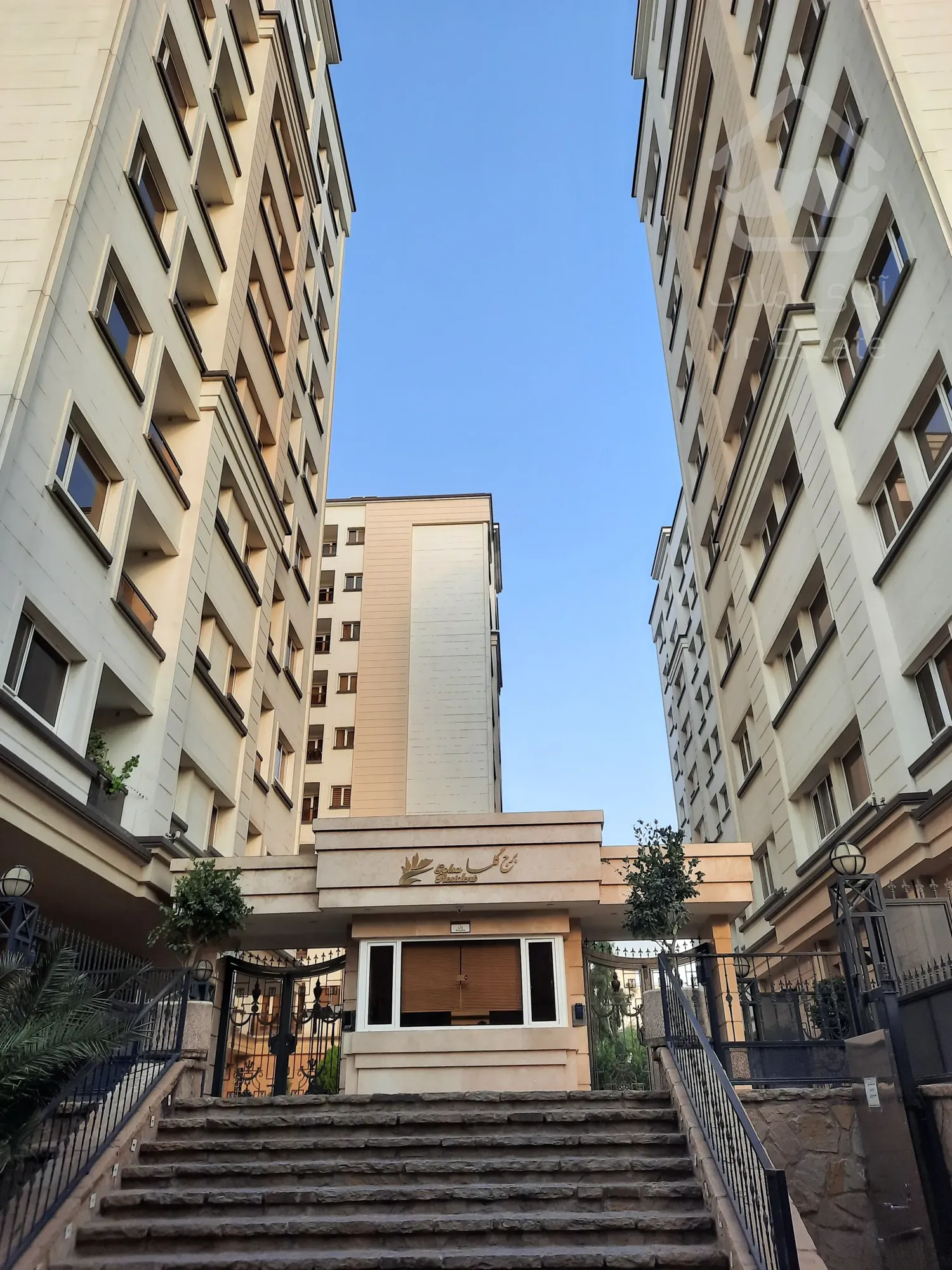 فروش آپارتمان ۹۰ متر فول امکانات هفت تیر برج گلسا