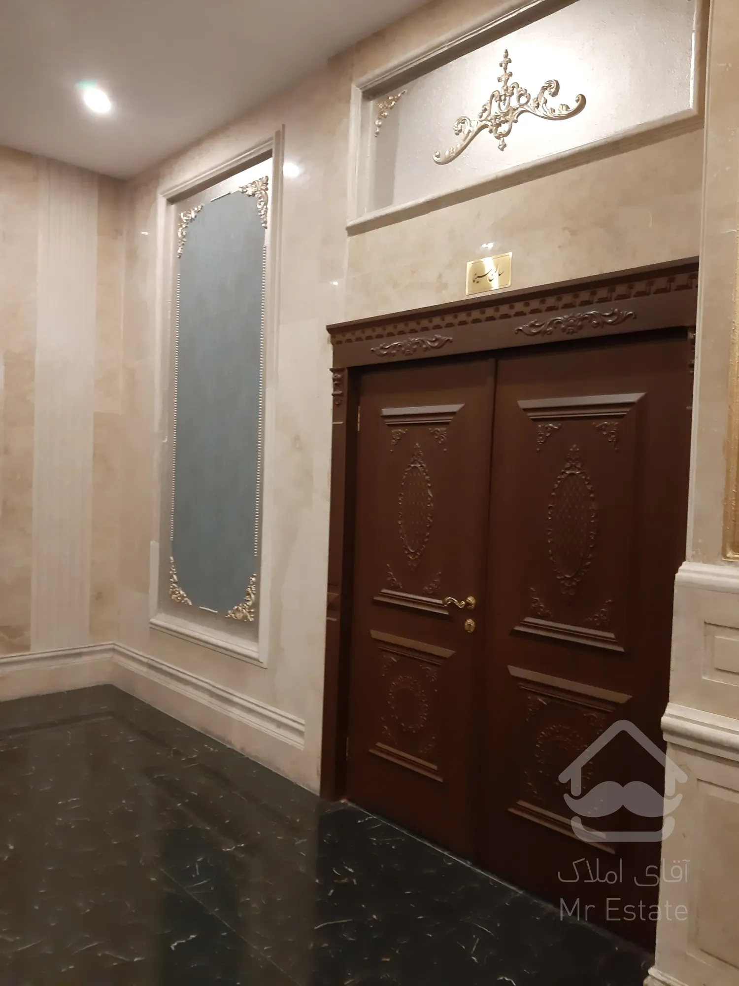 102 متری دوخوابه در برج فول امکانات