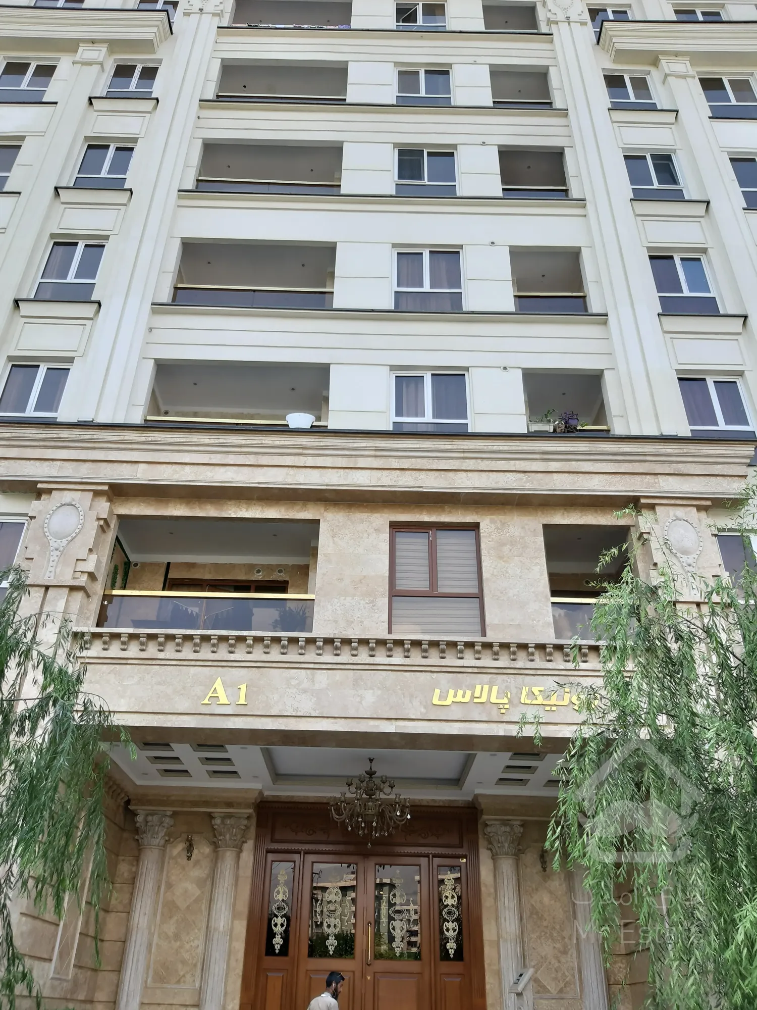 فروش آپارتمان سه خوابه فول امکانات در برج مجلل رونیکاپالاس هروی