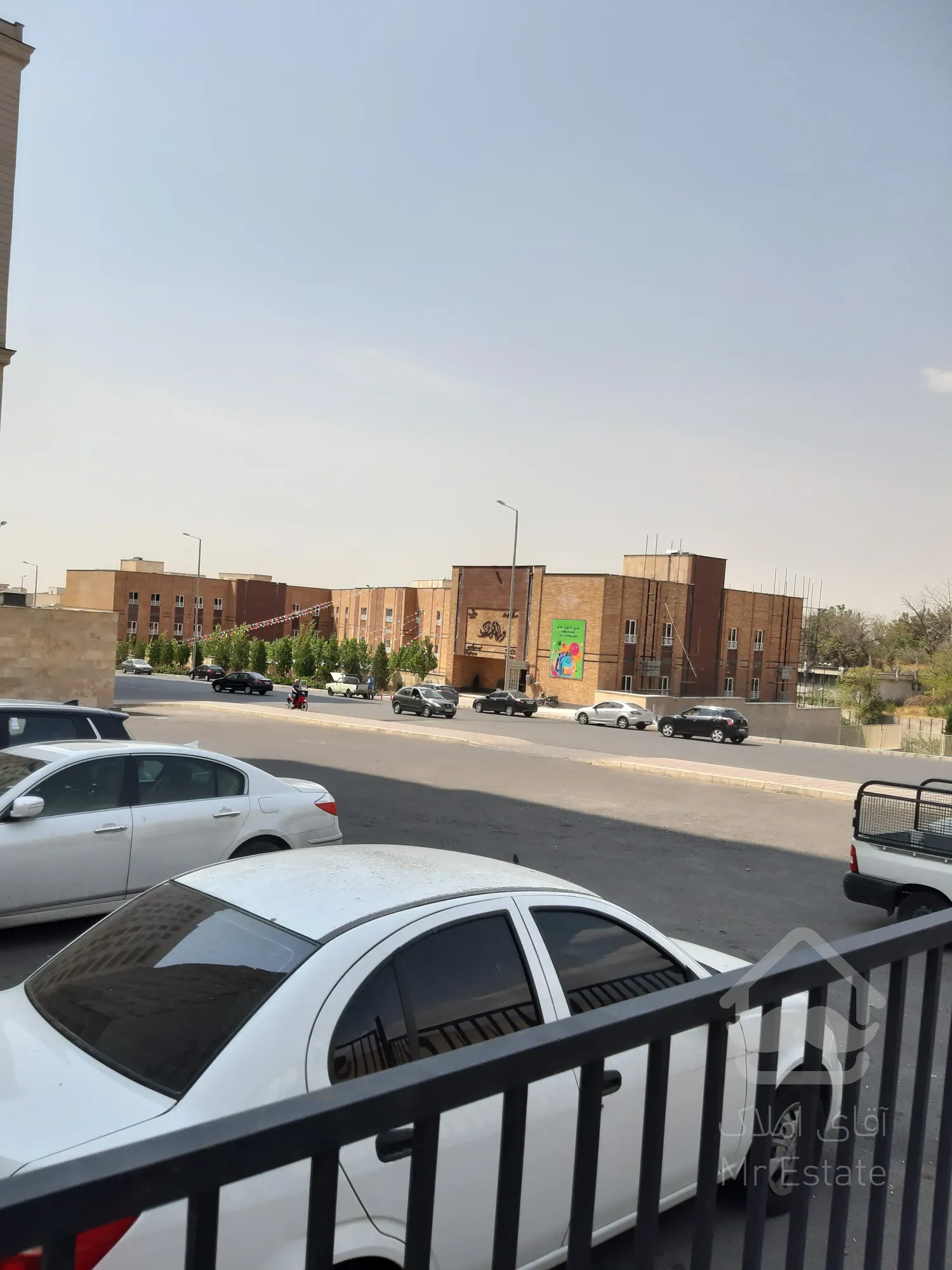 فروش آپارتمان سه خوابه در برج 11 طبقه با امکانات فول هتلینگ