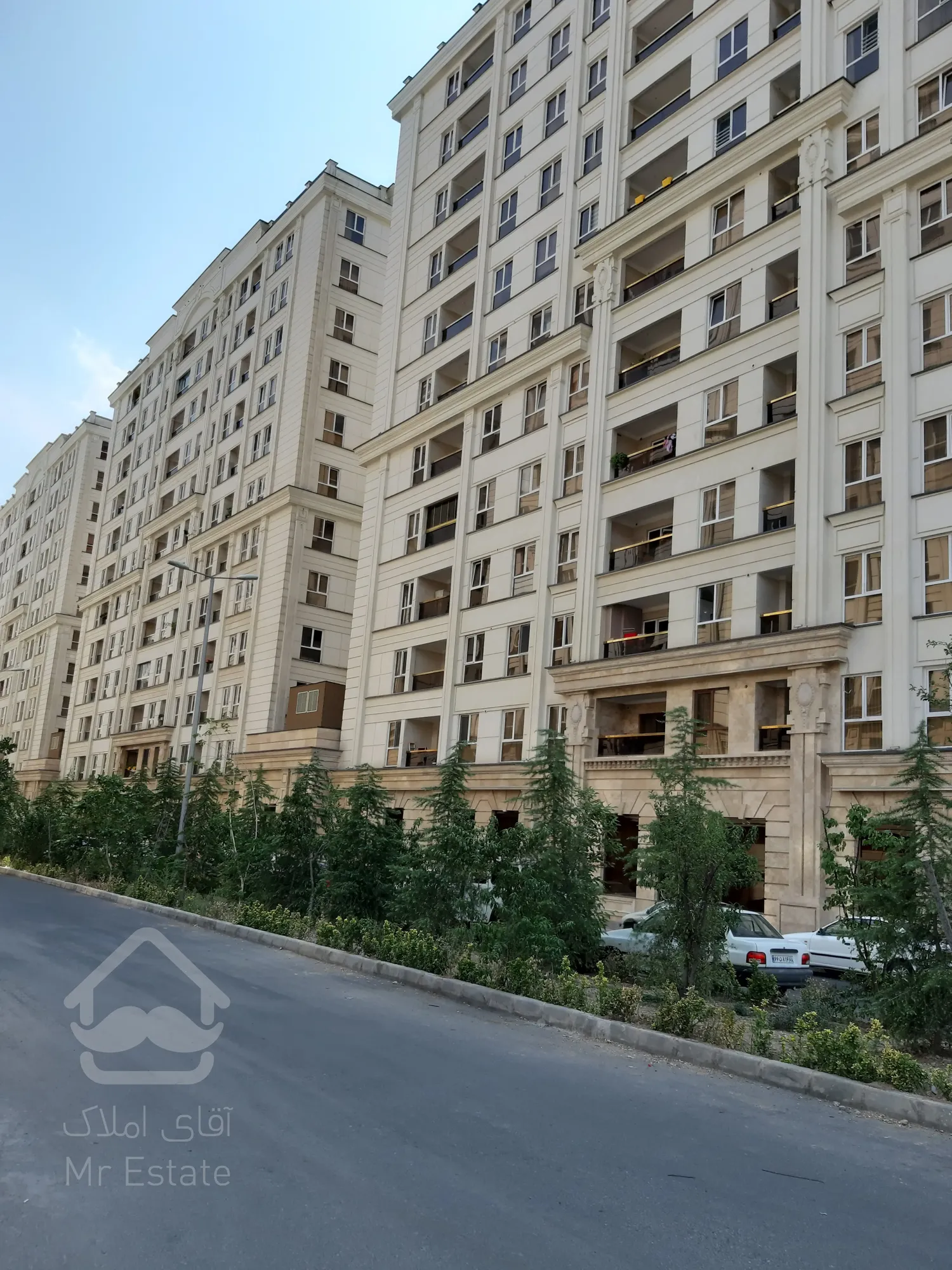 فروش آپارتمان 177 متری سه خوابه در برج لوکس رونیکاال هروی