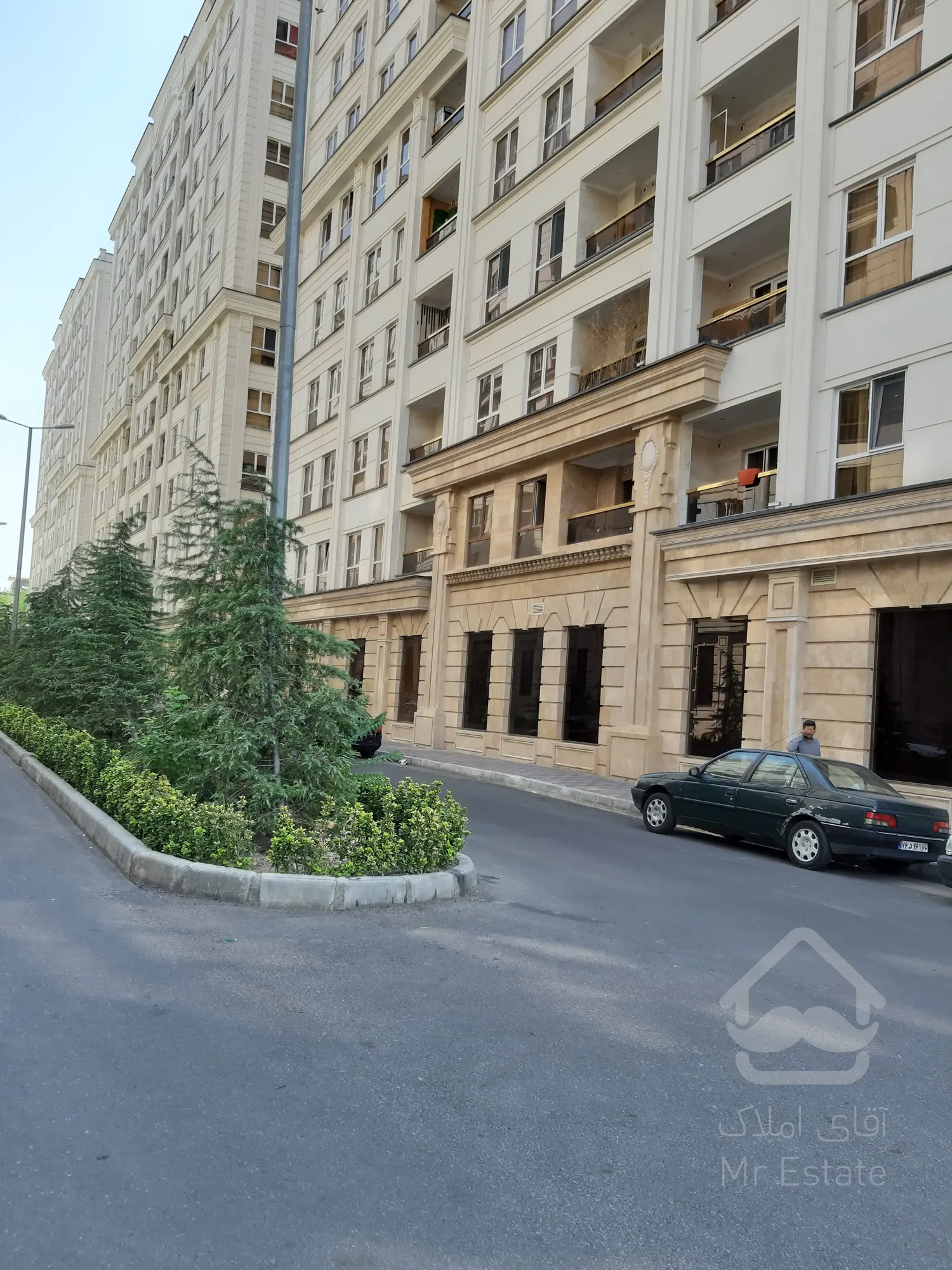 فروش آپارتمان 177 متری سه خوابه در برج لوکس رونیکاال هروی