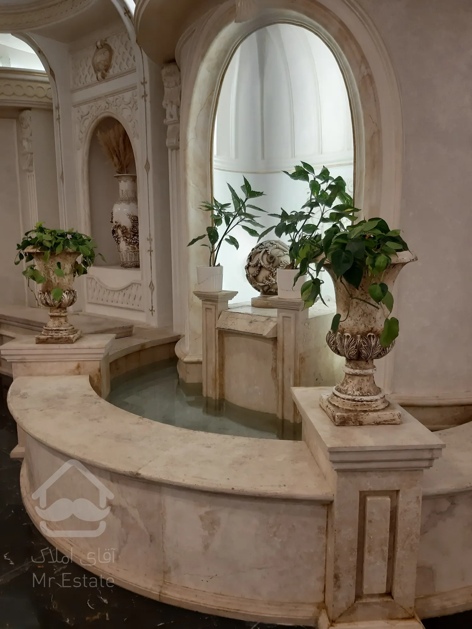 فروش آپارتمان سه خوابه 195 متری در طبقه اول برج رونیکاپالاس مژده